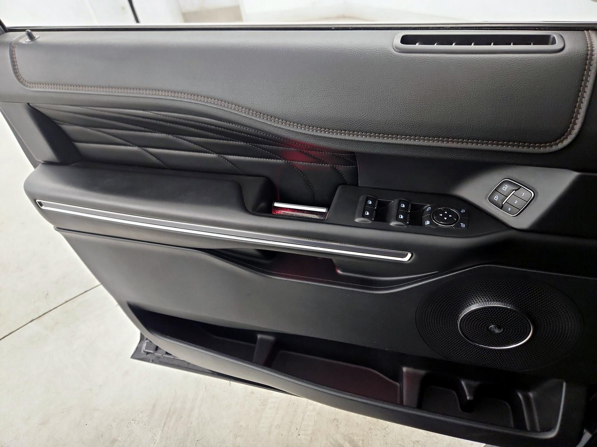 Thumbnail: 2019 Ford Expedition - 12