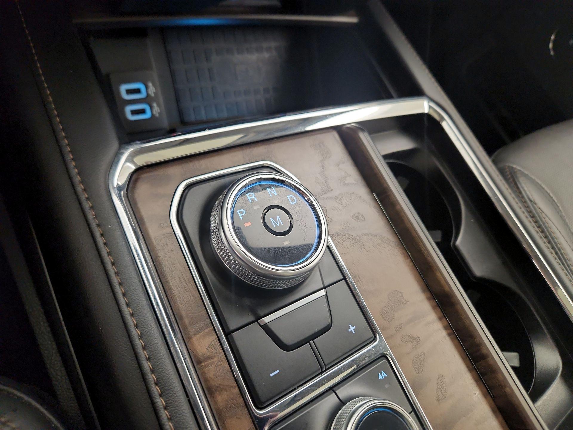 Thumbnail: 2019 Ford Expedition - 18