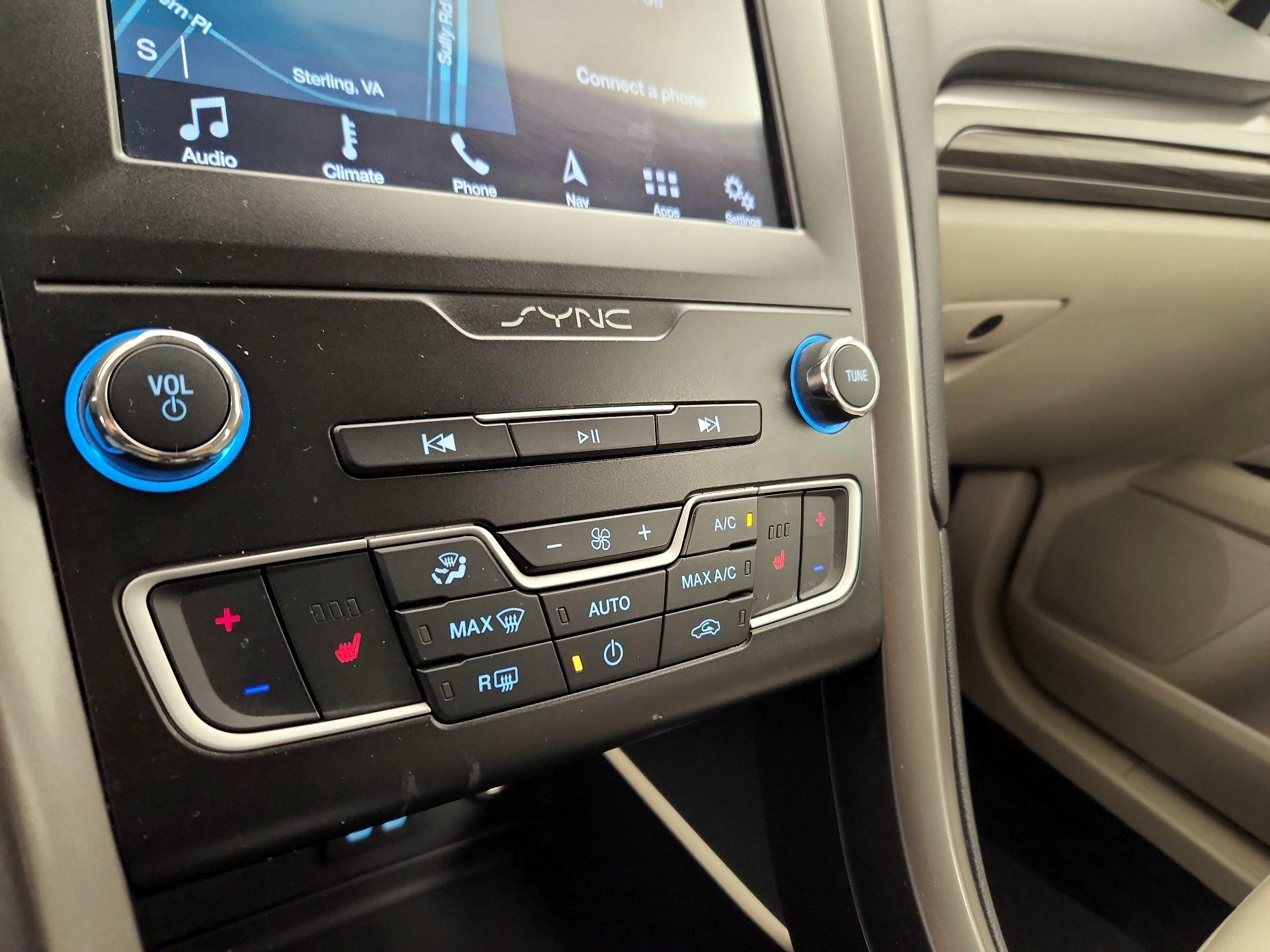 Thumbnail: 2019 Ford Fusion - 17