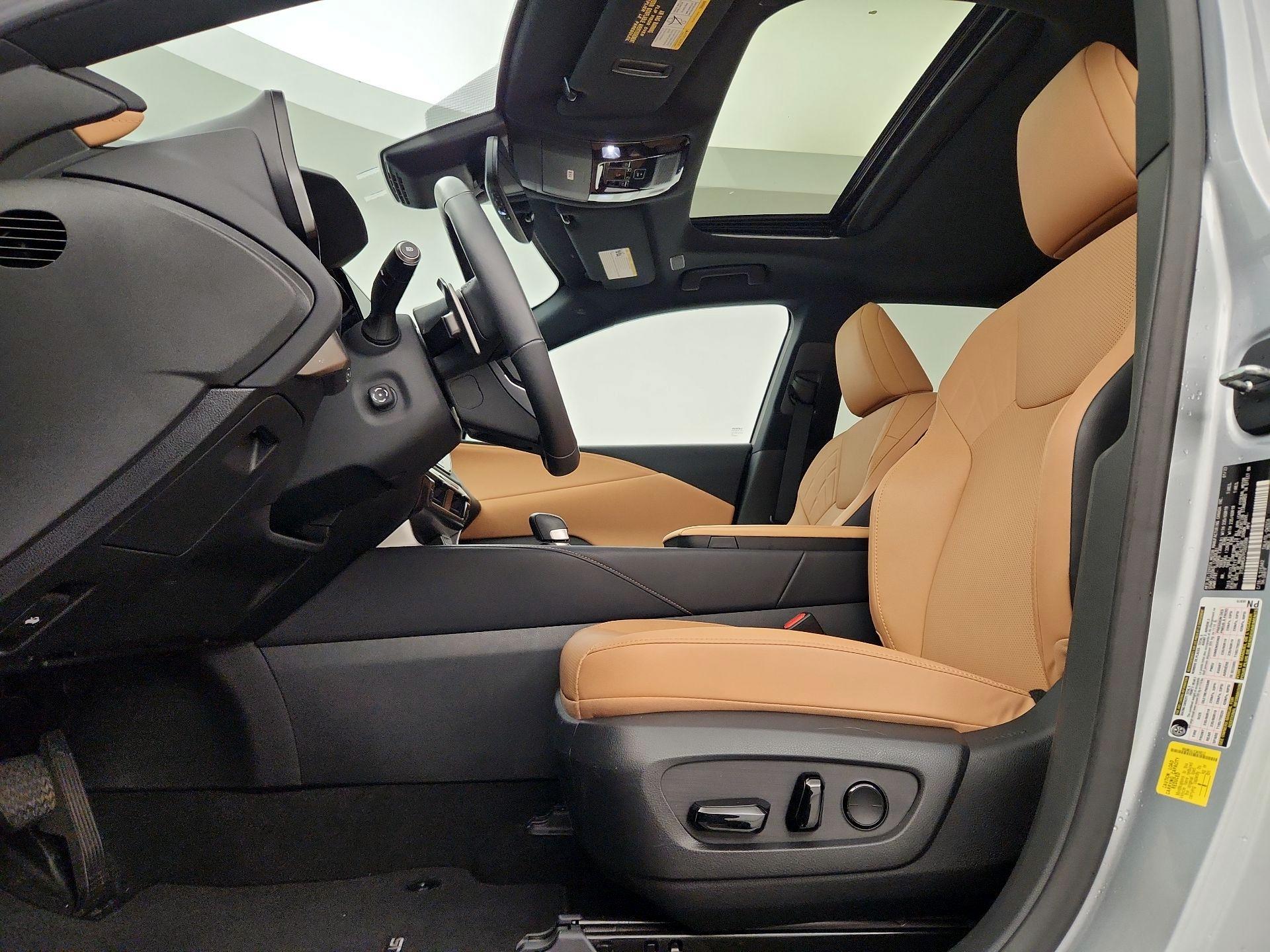 Thumbnail: 2023 Lexus RX - 19