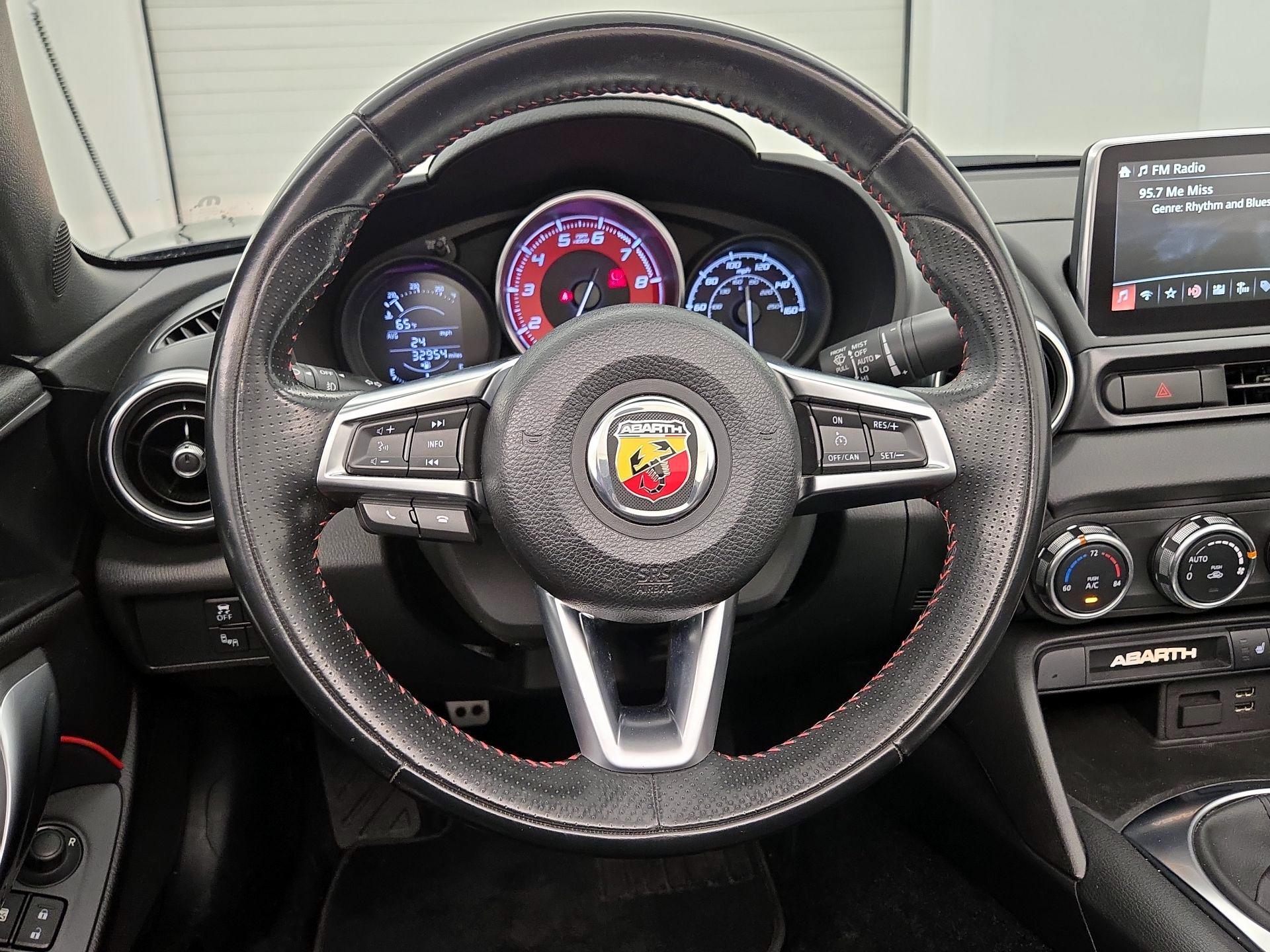 Thumbnail: 2019 Fiat 124 Spider - 10