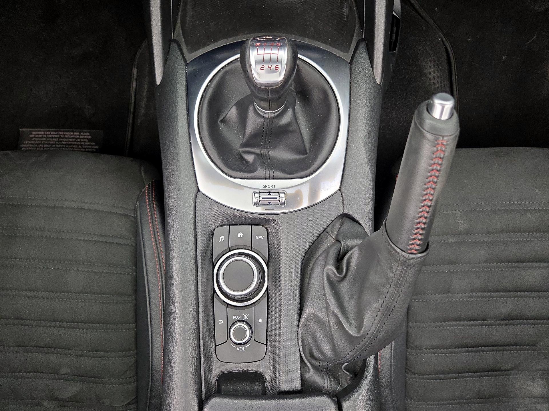 Thumbnail: 2019 Fiat 124 Spider - 17