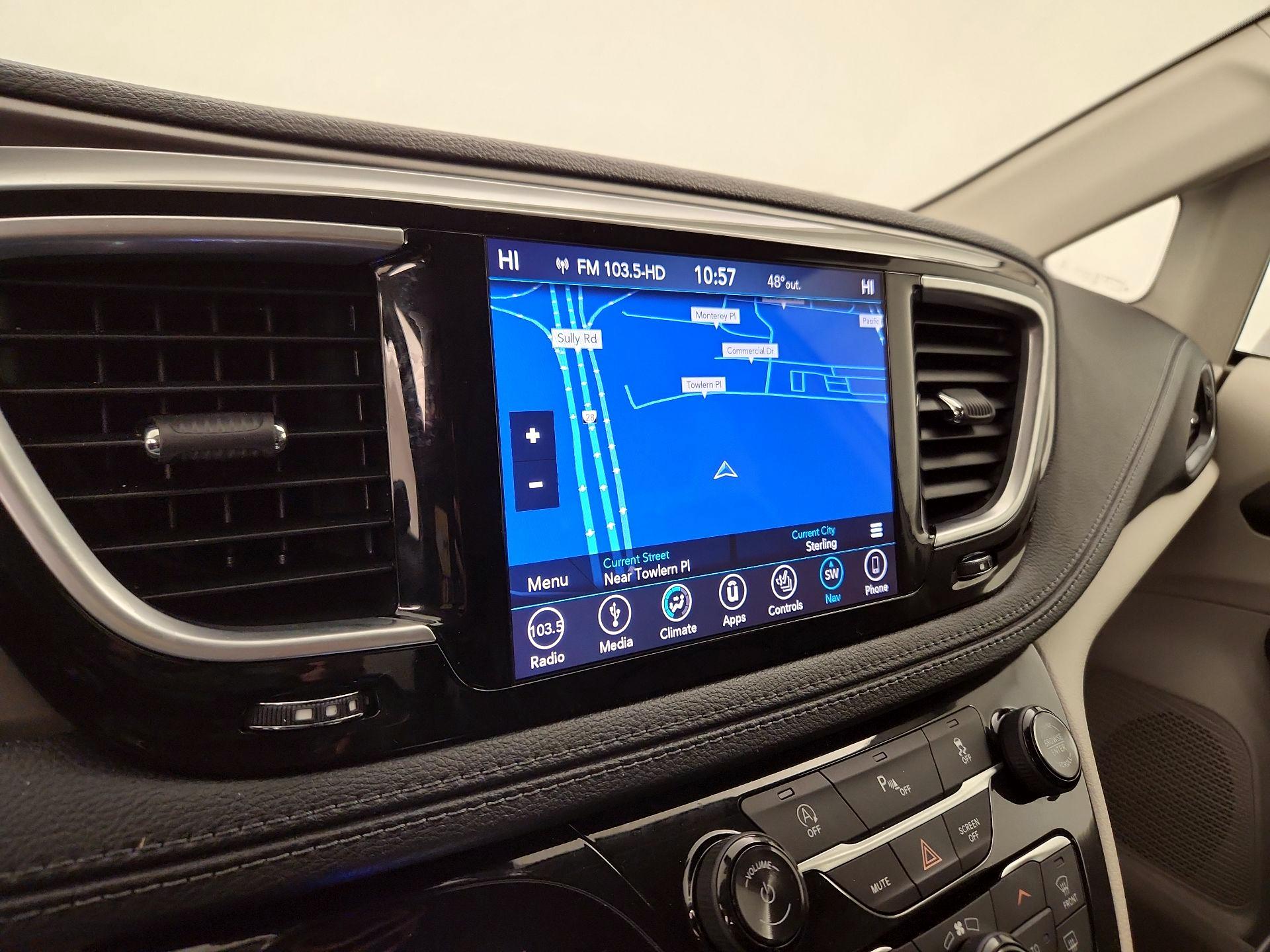 Thumbnail: 2019 Chrysler Pacifica - 14