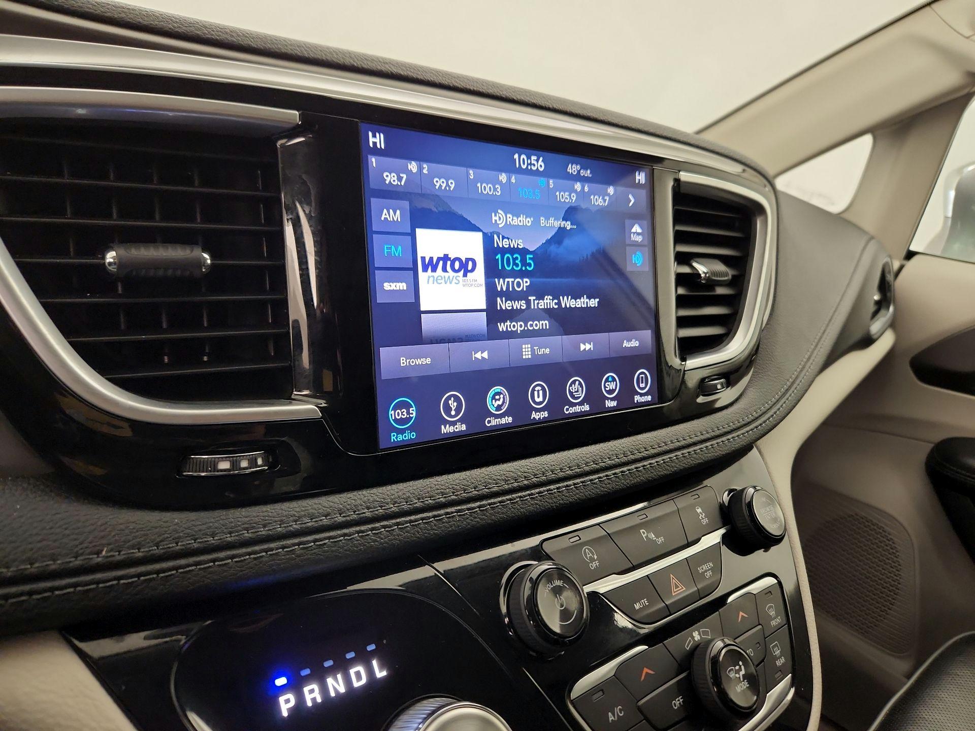 Thumbnail: 2019 Chrysler Pacifica - 16