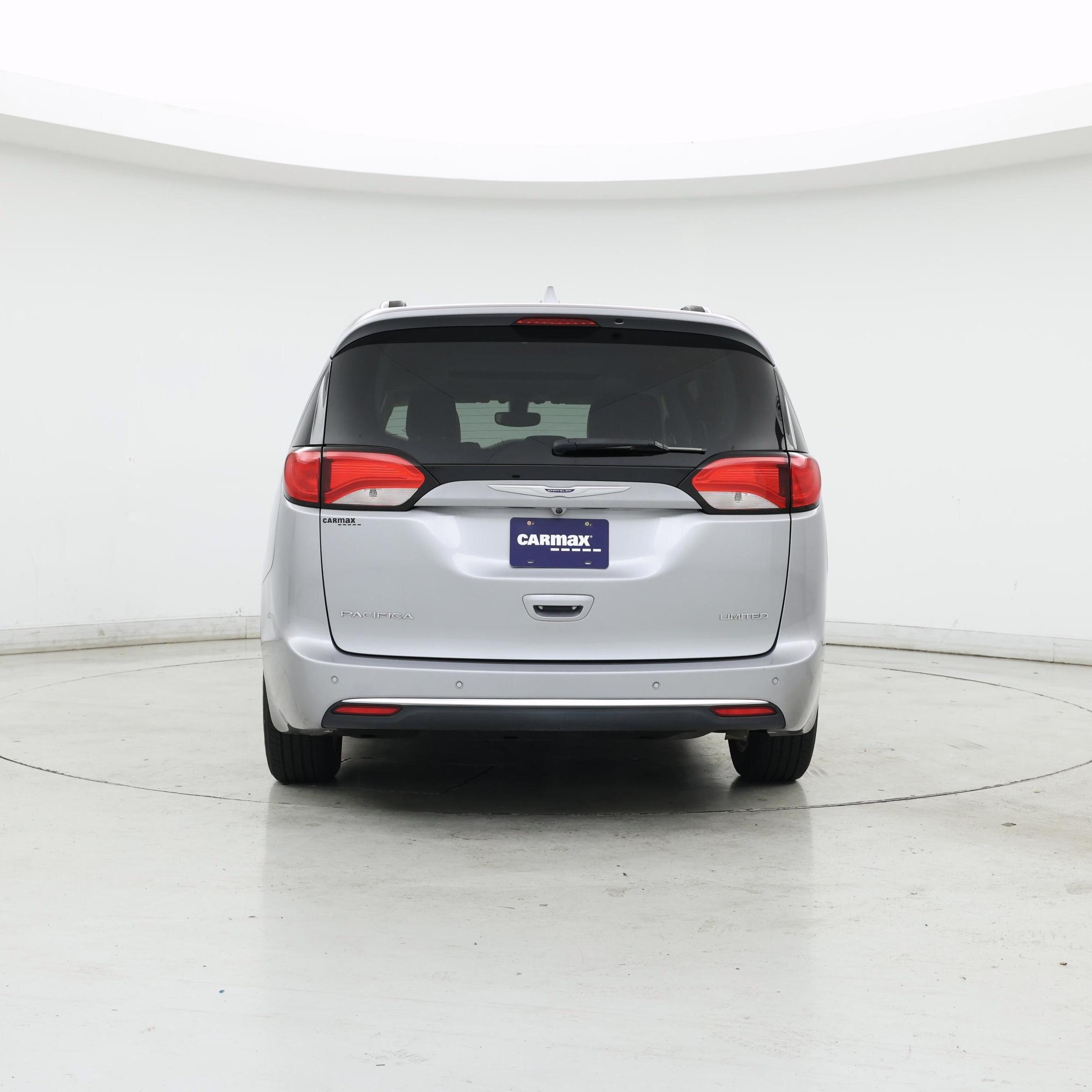 Thumbnail: 2019 Chrysler Pacifica - 6