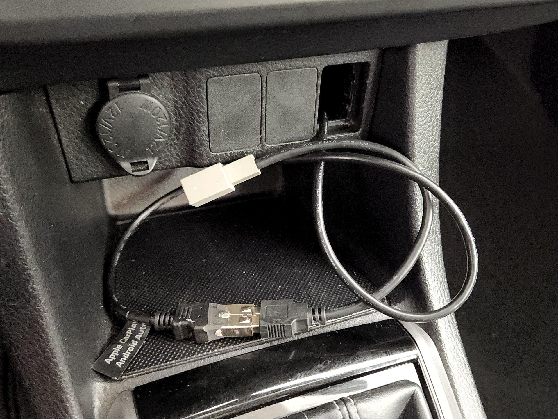 Thumbnail: 2015 Toyota Corolla - 18