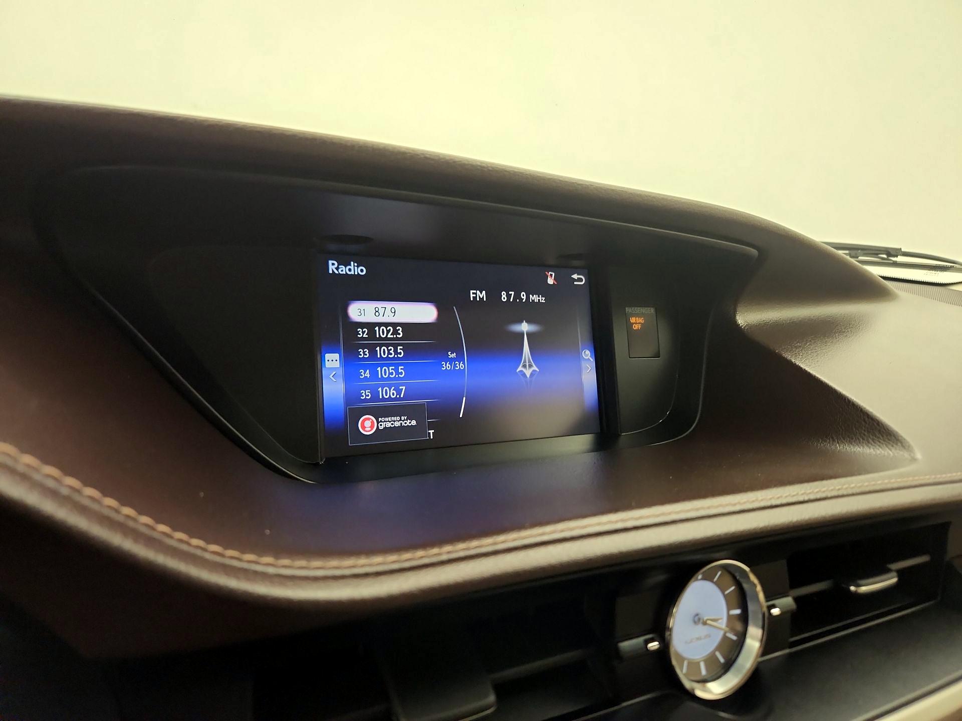 Thumbnail: 2016 Lexus ES - 15