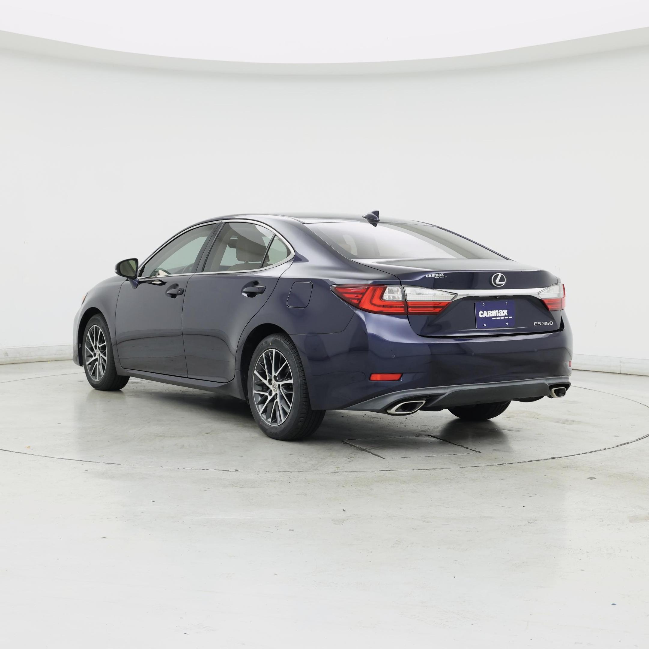 Thumbnail: 2016 Lexus ES - 2