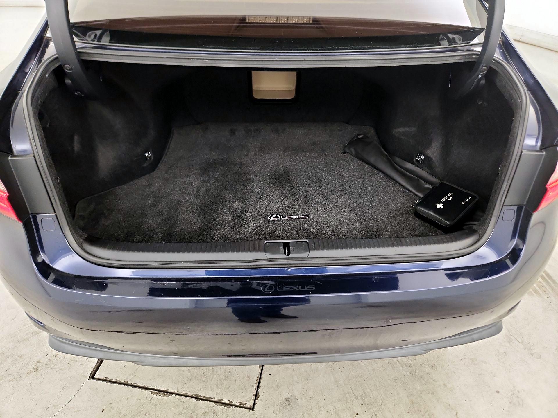 Thumbnail: 2016 Lexus ES - 20