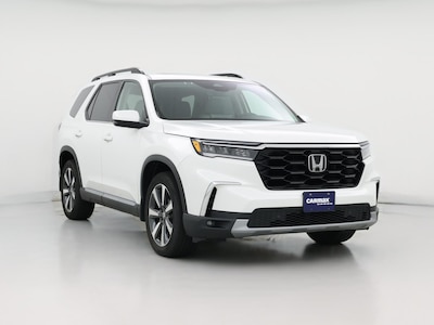 White 2024 Honda Pilot Touring