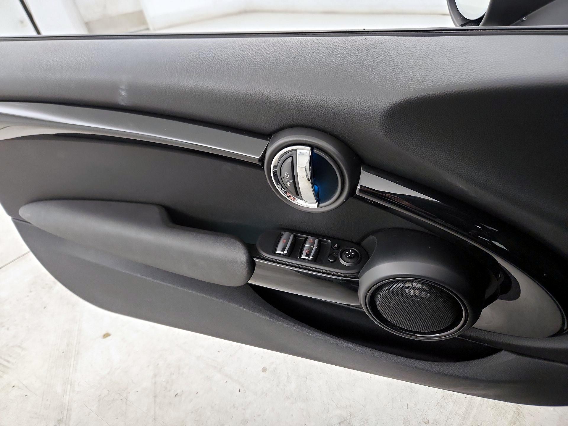 Thumbnail: 2018 MINI Cooper - 12