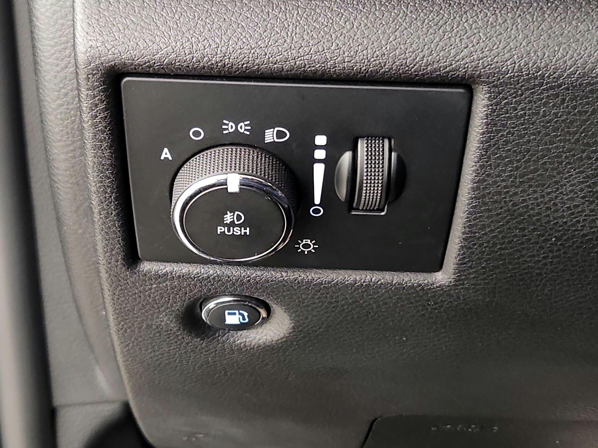 Thumbnail: 2018 Jeep Grand Cherokee - 13