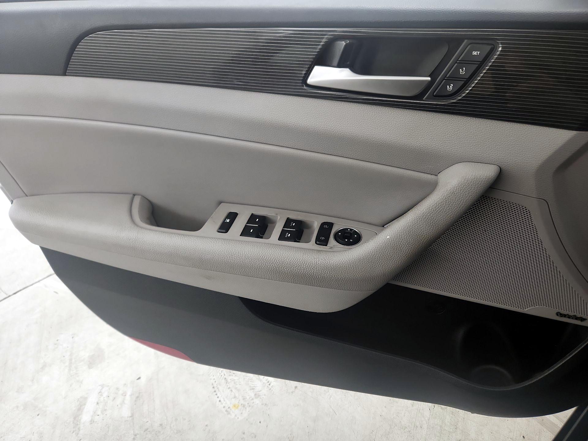 Thumbnail: 2018 Hyundai Sonata - 12