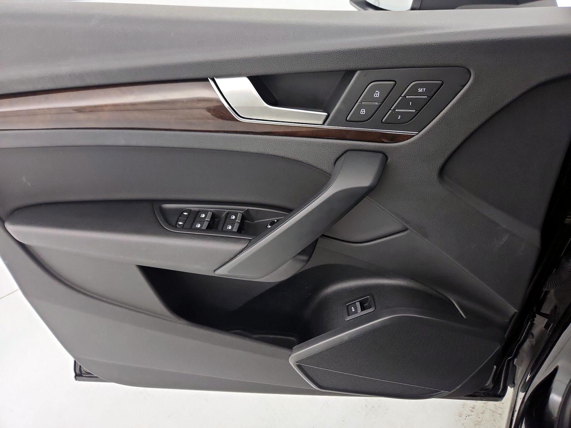 Thumbnail: 2019 Audi Q5 - 12