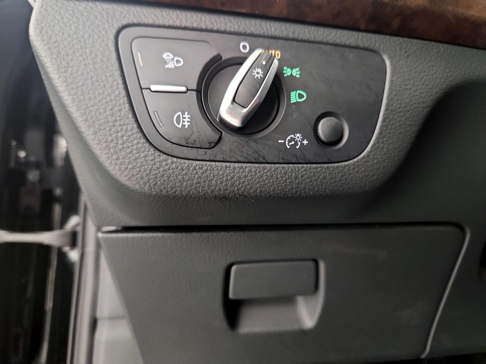 Thumbnail: 2019 Audi Q5 - 13