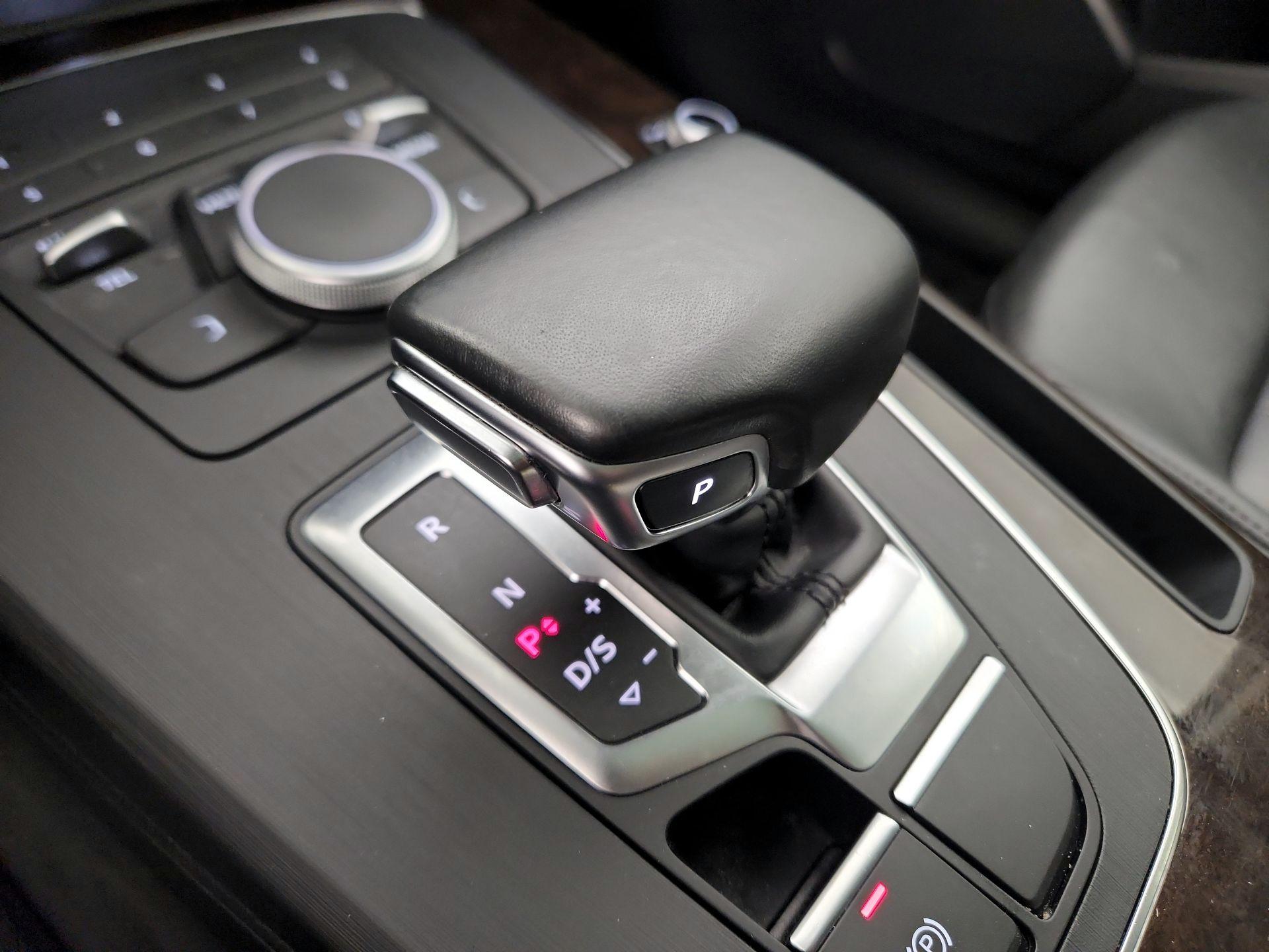 Thumbnail: 2019 Audi Q5 - 17