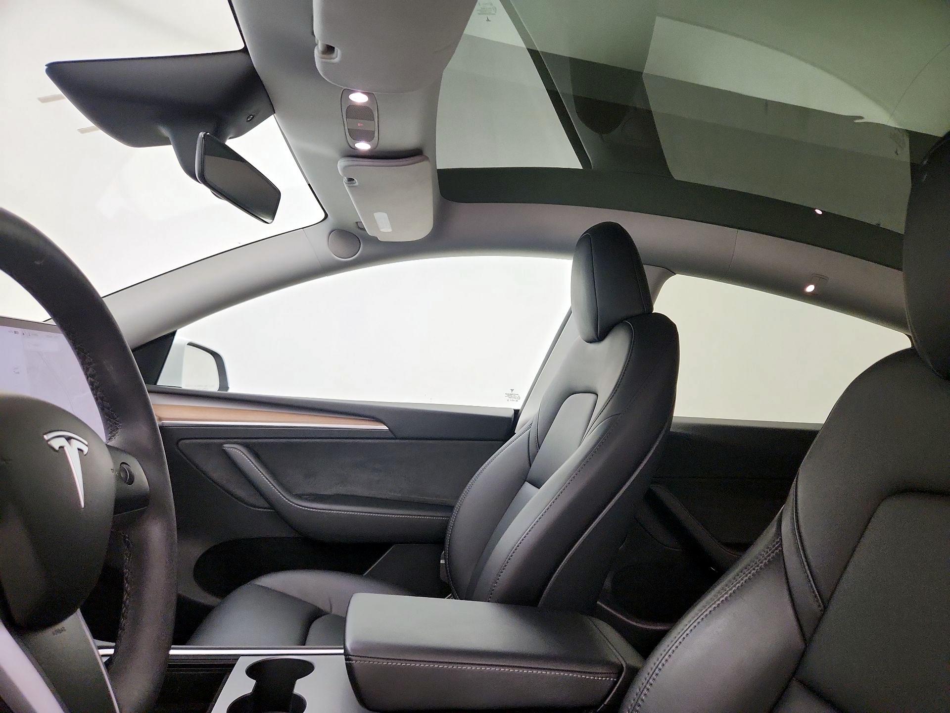 Thumbnail: 2023 Tesla Model Y - 18