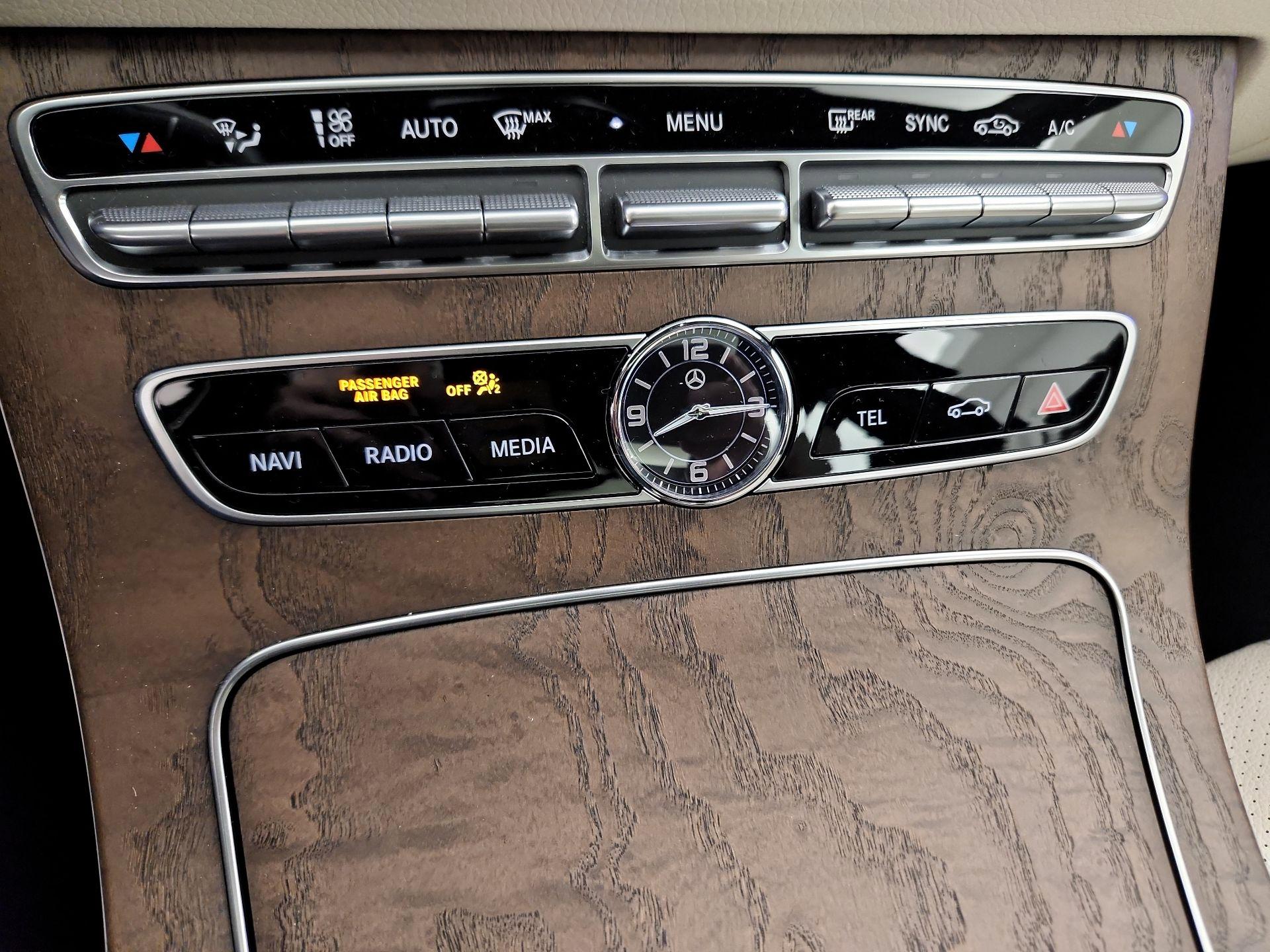 Thumbnail: 2020 Mercedes-Benz E-Class - 17