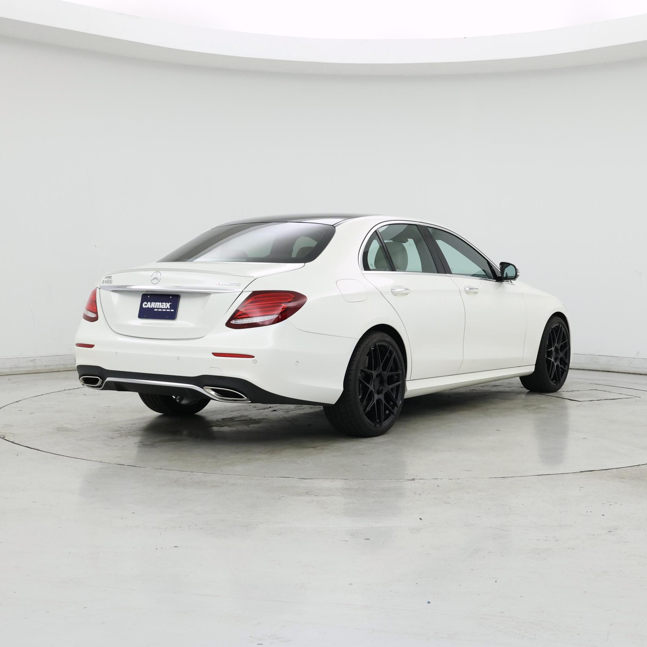 Thumbnail: 2020 Mercedes-Benz E-Class - 8