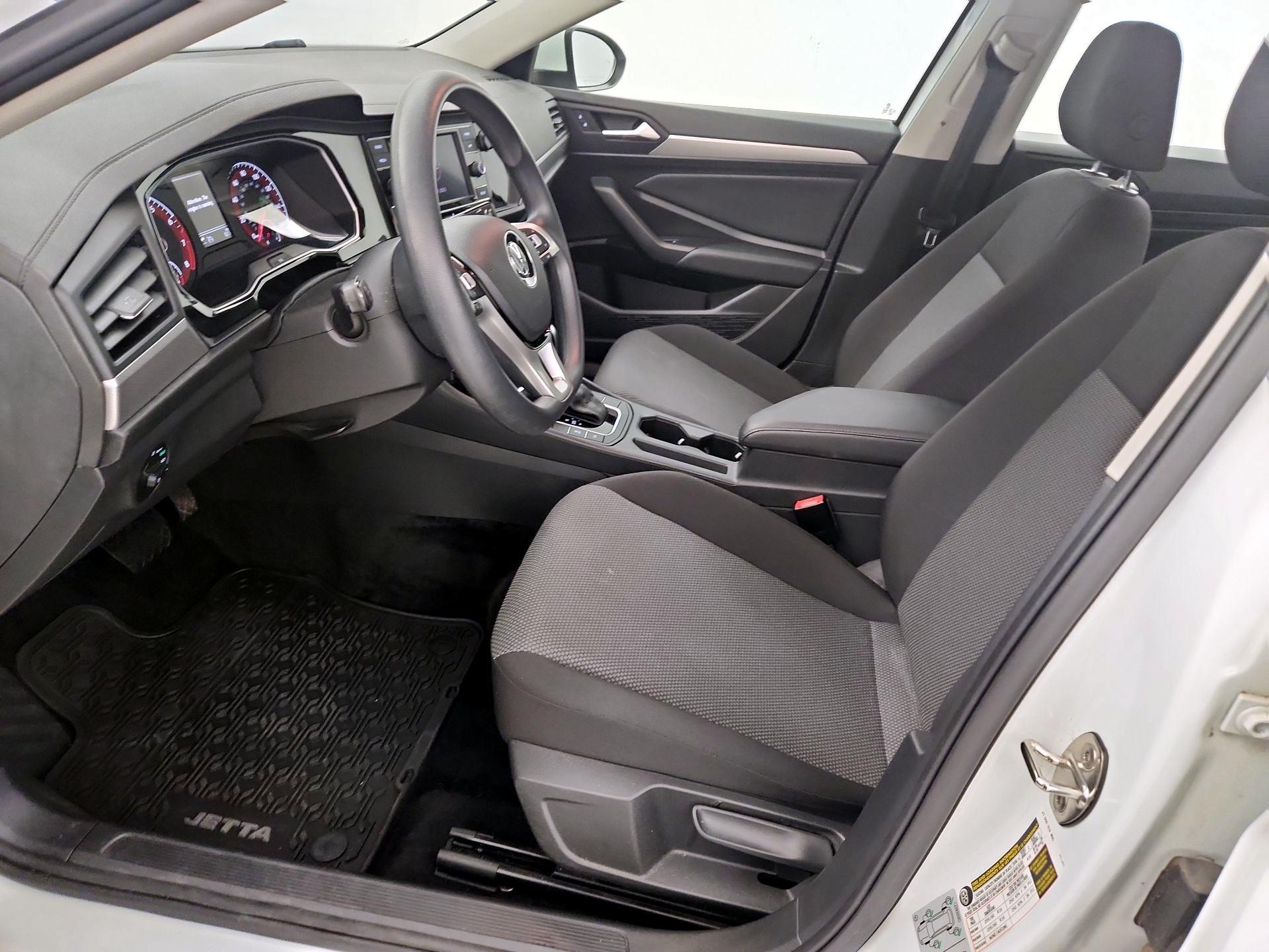 Thumbnail: 2019 Volkswagen Jetta - 11