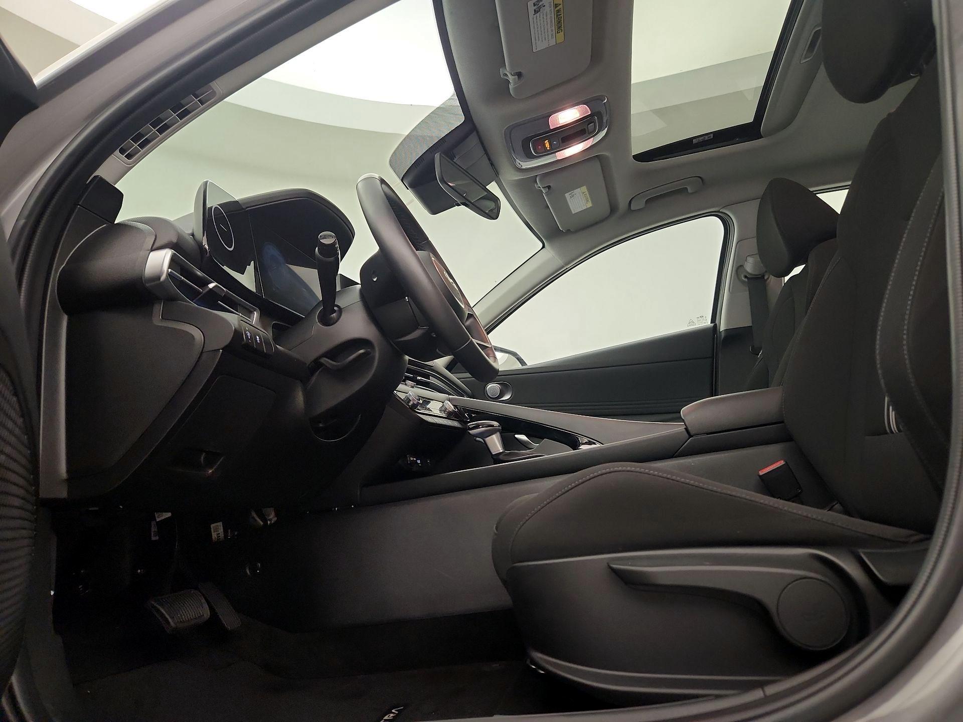 Thumbnail: 2024 Hyundai Elantra - 19