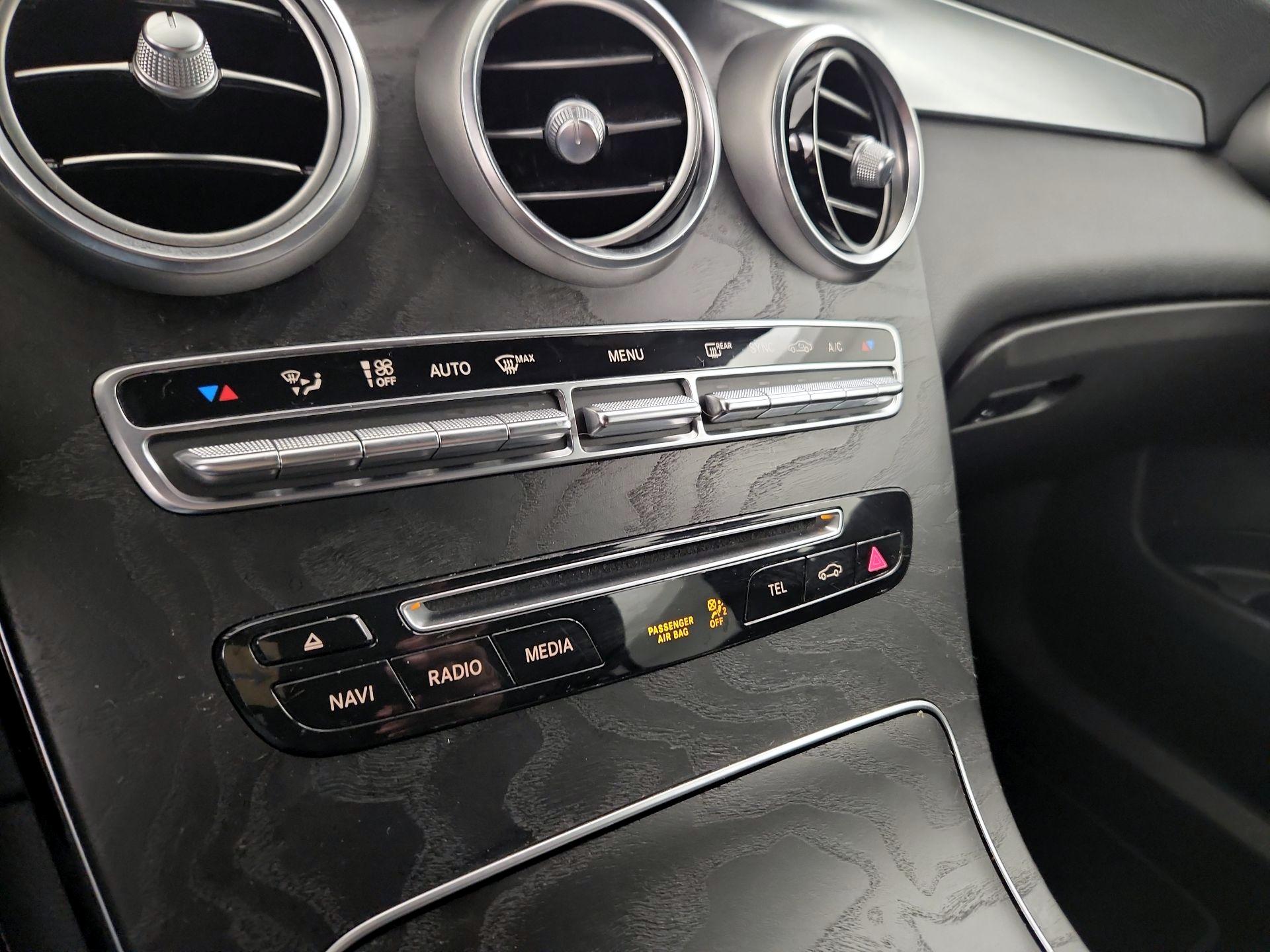 Thumbnail: 2018 Mercedes-Benz GLC - 16