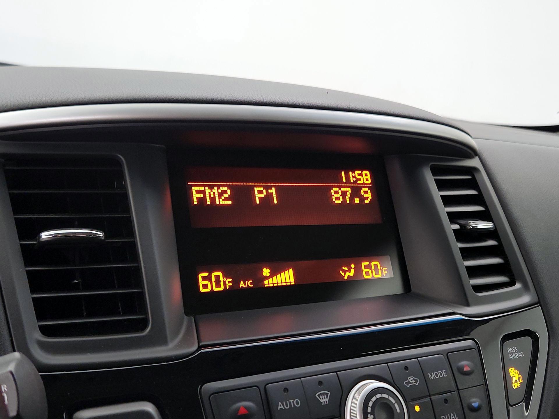 Thumbnail: 2015 Nissan Pathfinder - 14