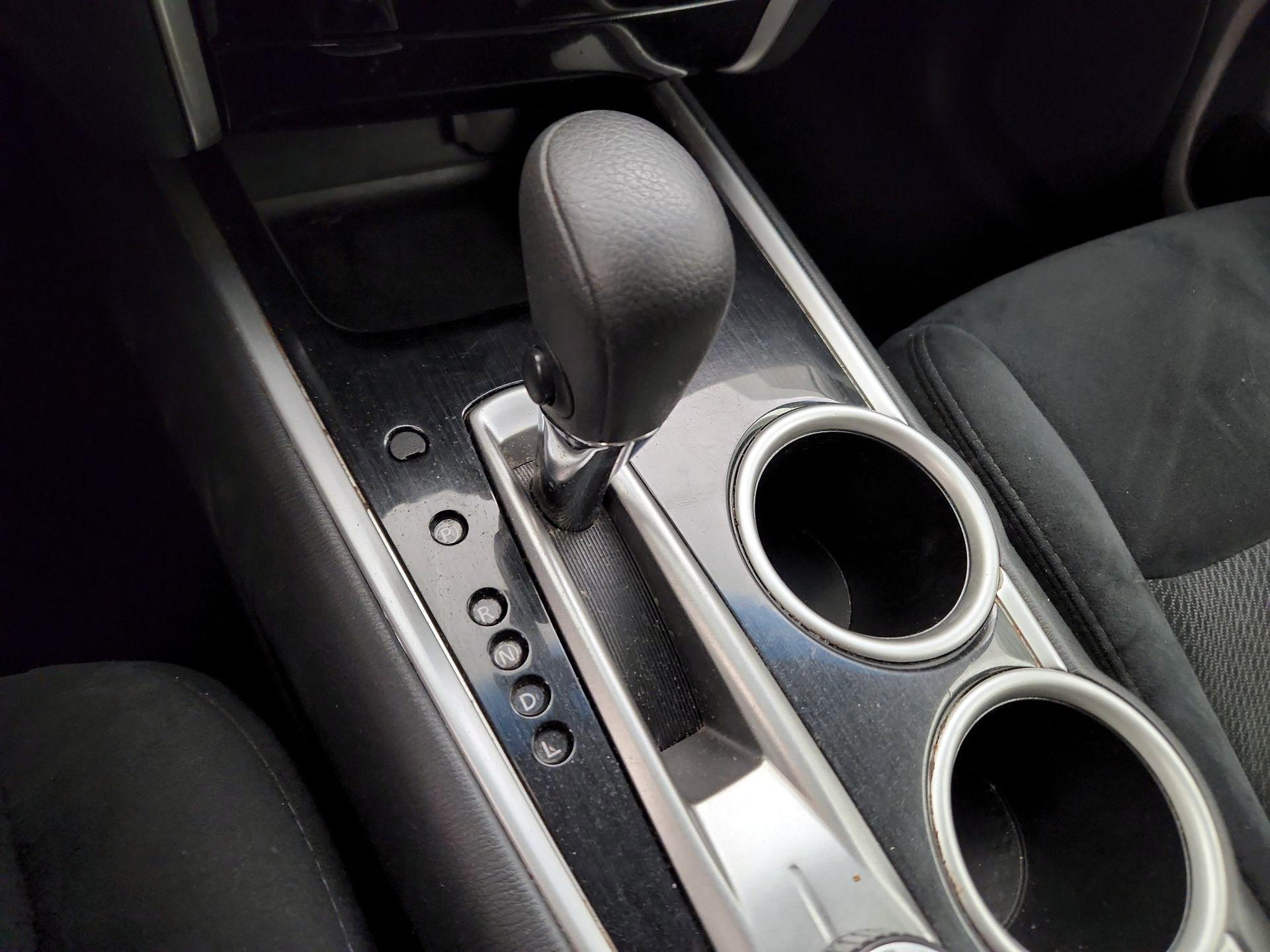 Thumbnail: 2015 Nissan Pathfinder - 16