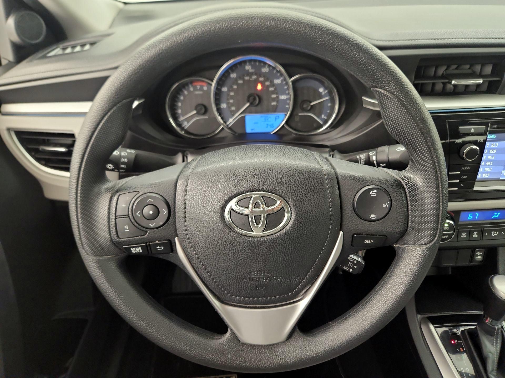 Thumbnail: 2015 Toyota Corolla - 10