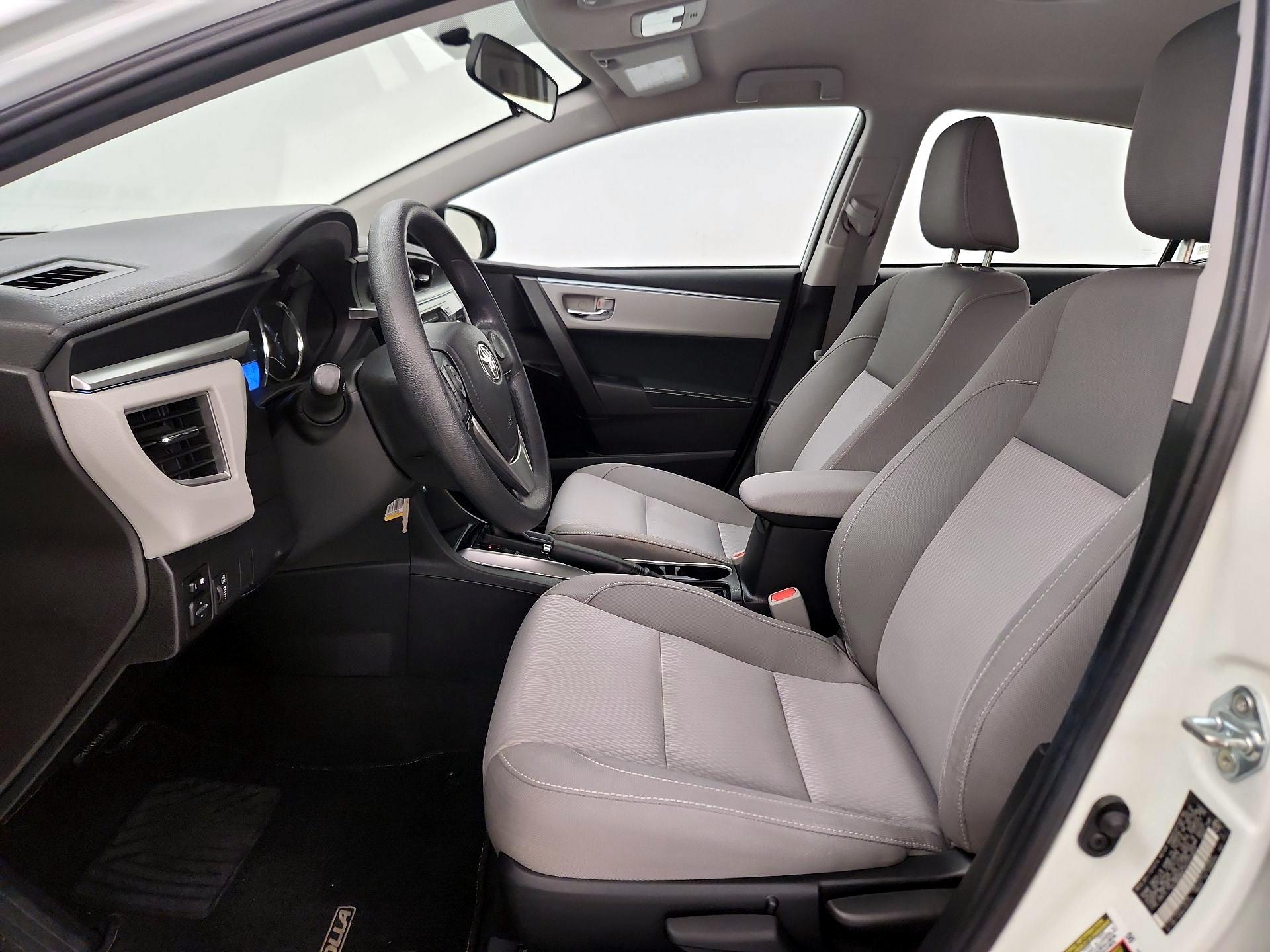 Thumbnail: 2015 Toyota Corolla - 11