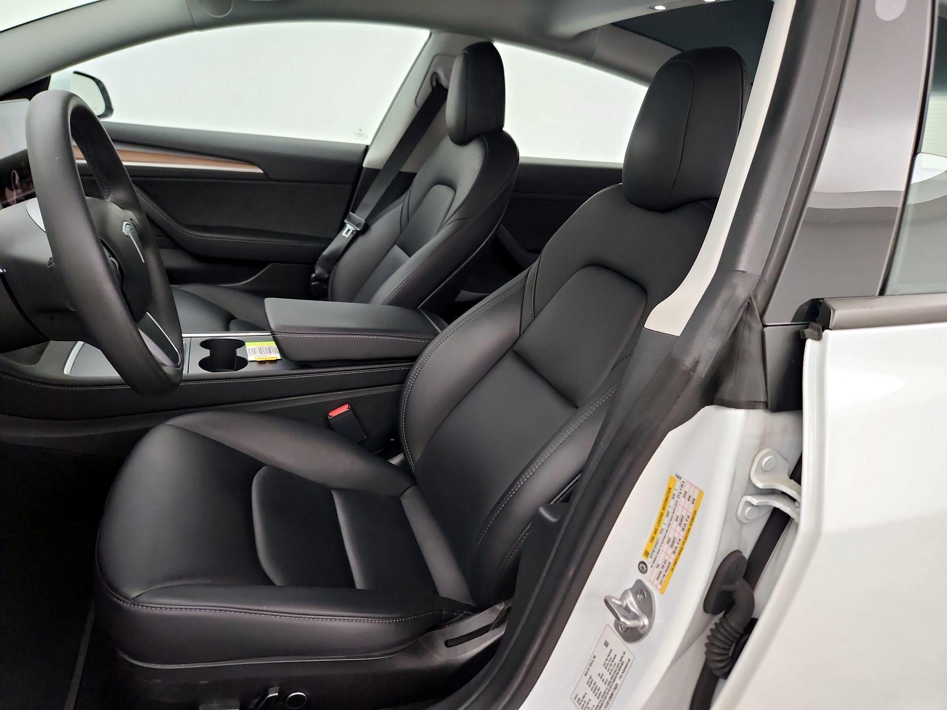 Thumbnail: 2022 Tesla Model 3 - 11