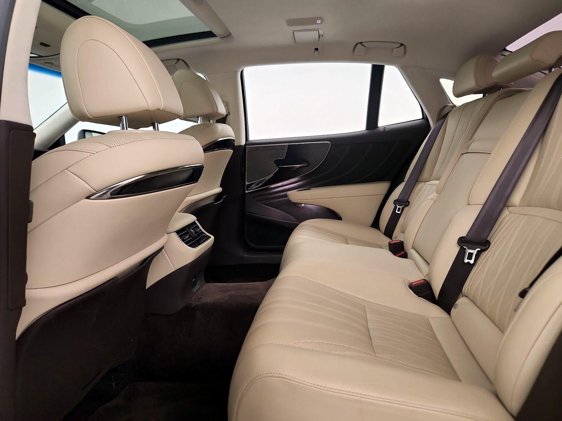 Thumbnail: 2018 Lexus LS - 19