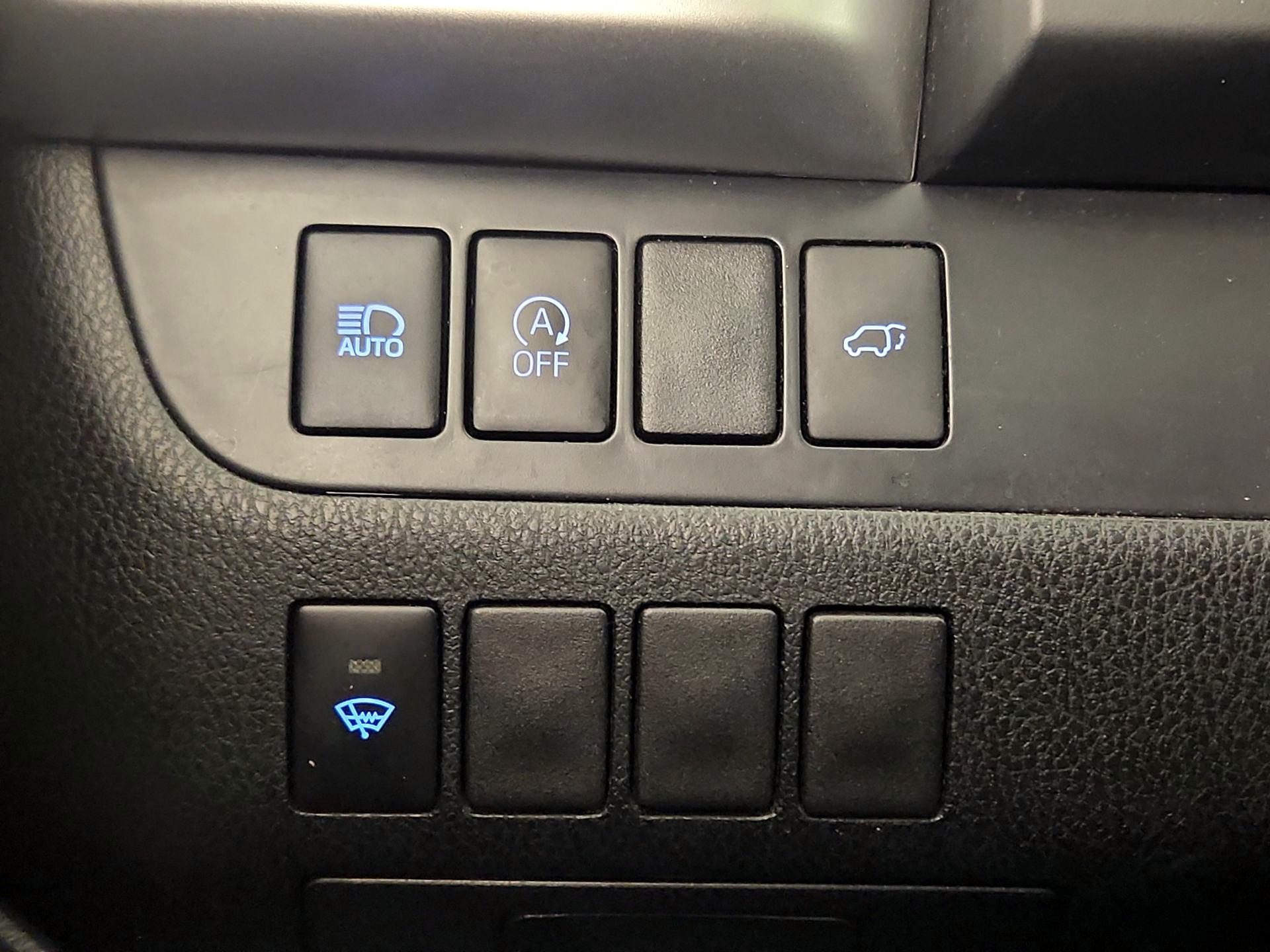 Thumbnail: 2019 Toyota Highlander - 13