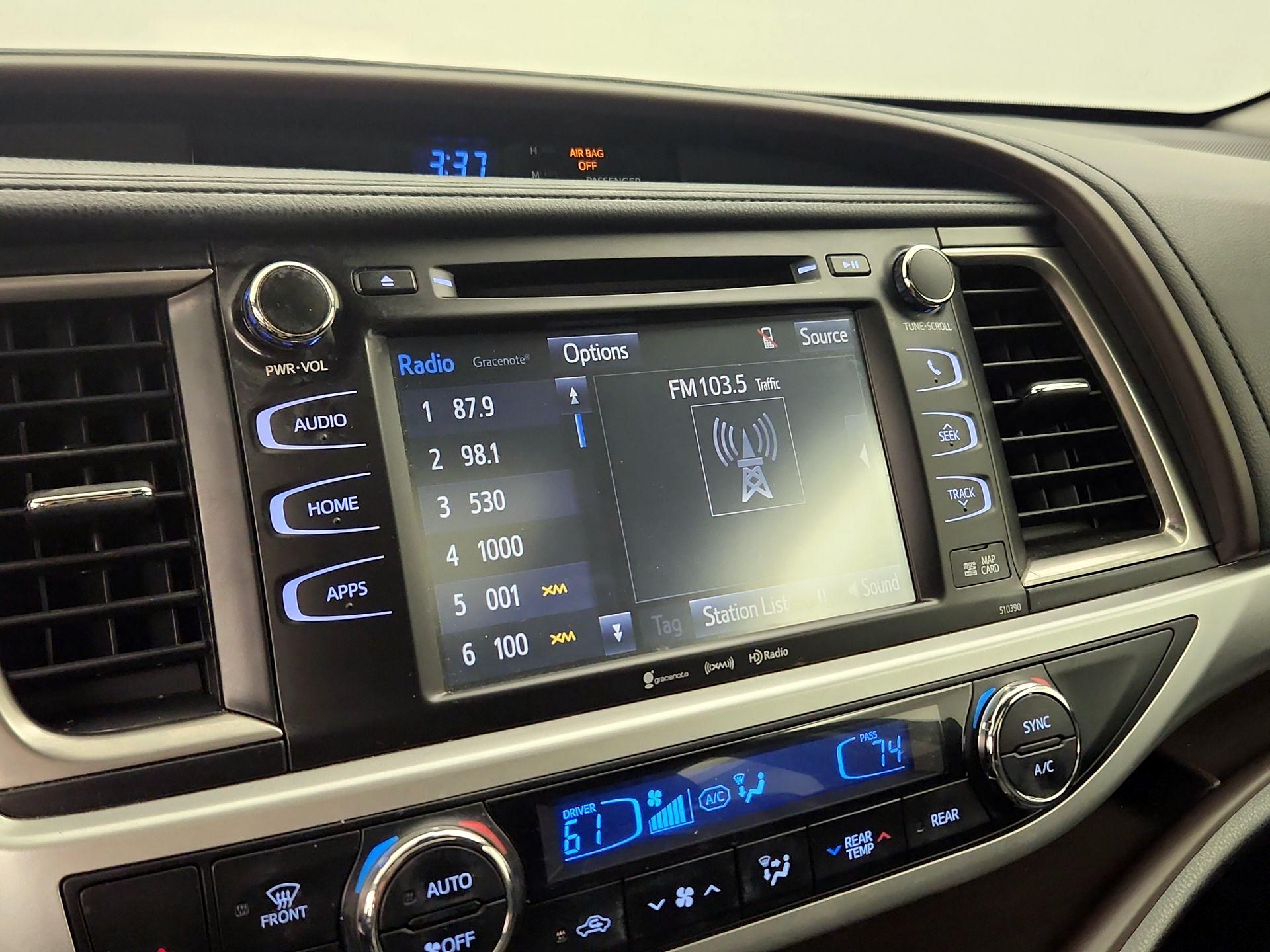 Thumbnail: 2019 Toyota Highlander - 15