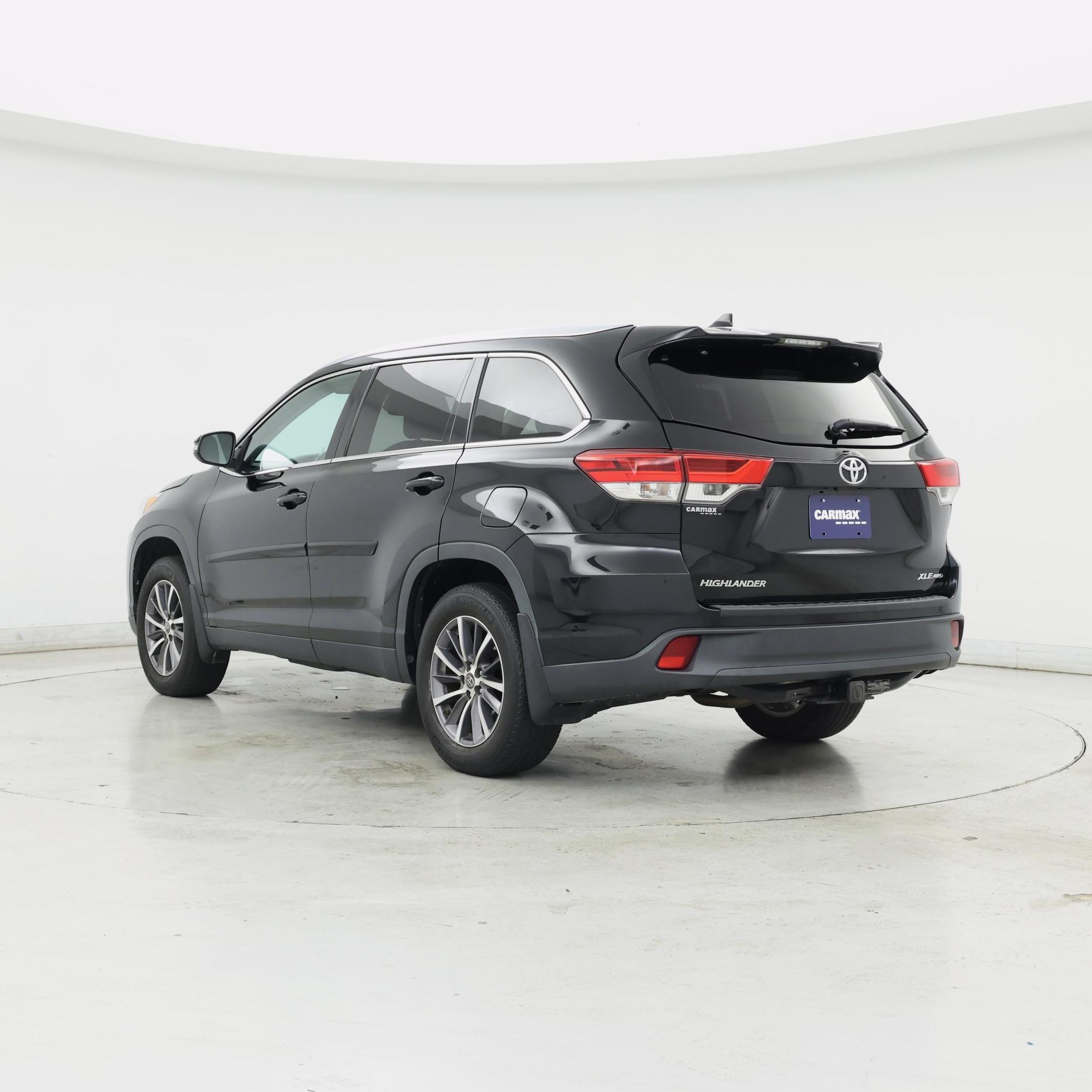 Thumbnail: 2019 Toyota Highlander - 2
