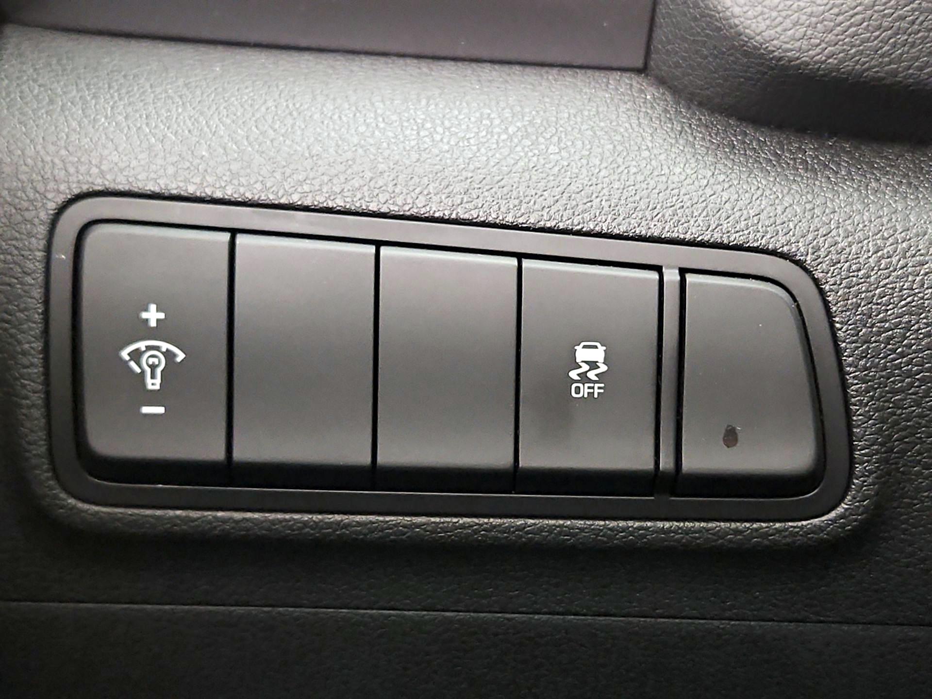 Thumbnail: 2016 Hyundai Tucson - 13