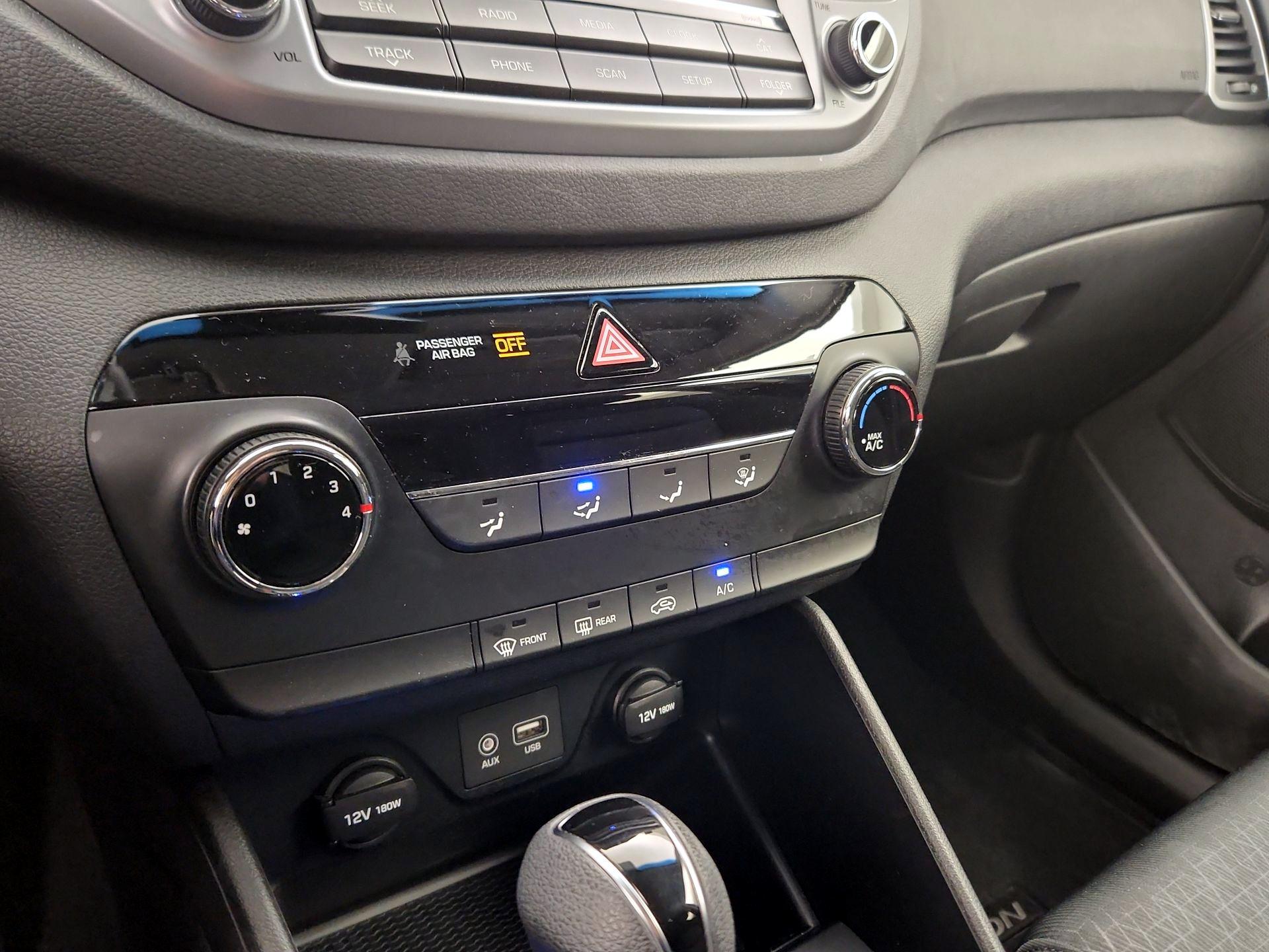 Thumbnail: 2016 Hyundai Tucson - 16