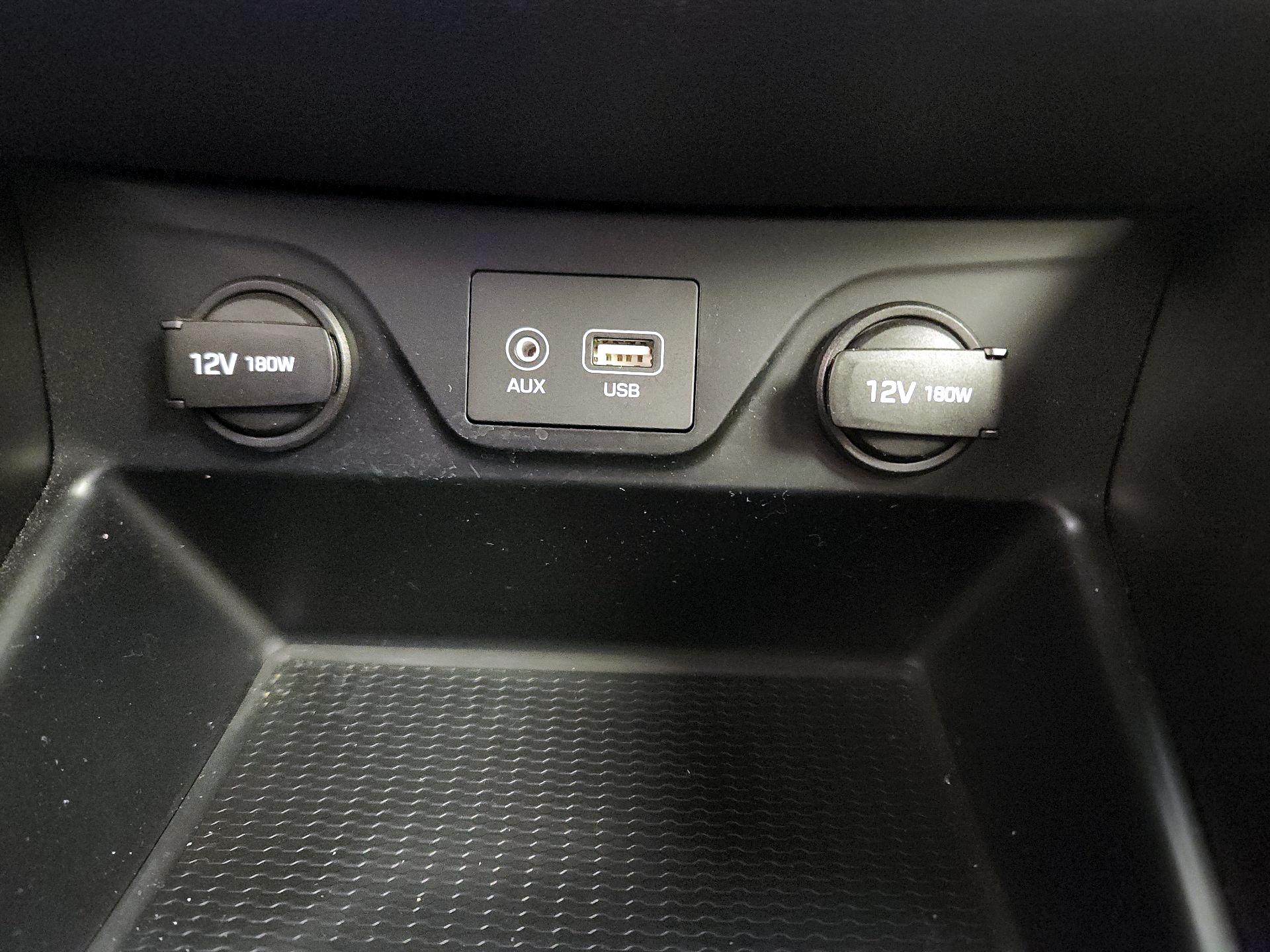 Thumbnail: 2016 Hyundai Tucson - 18