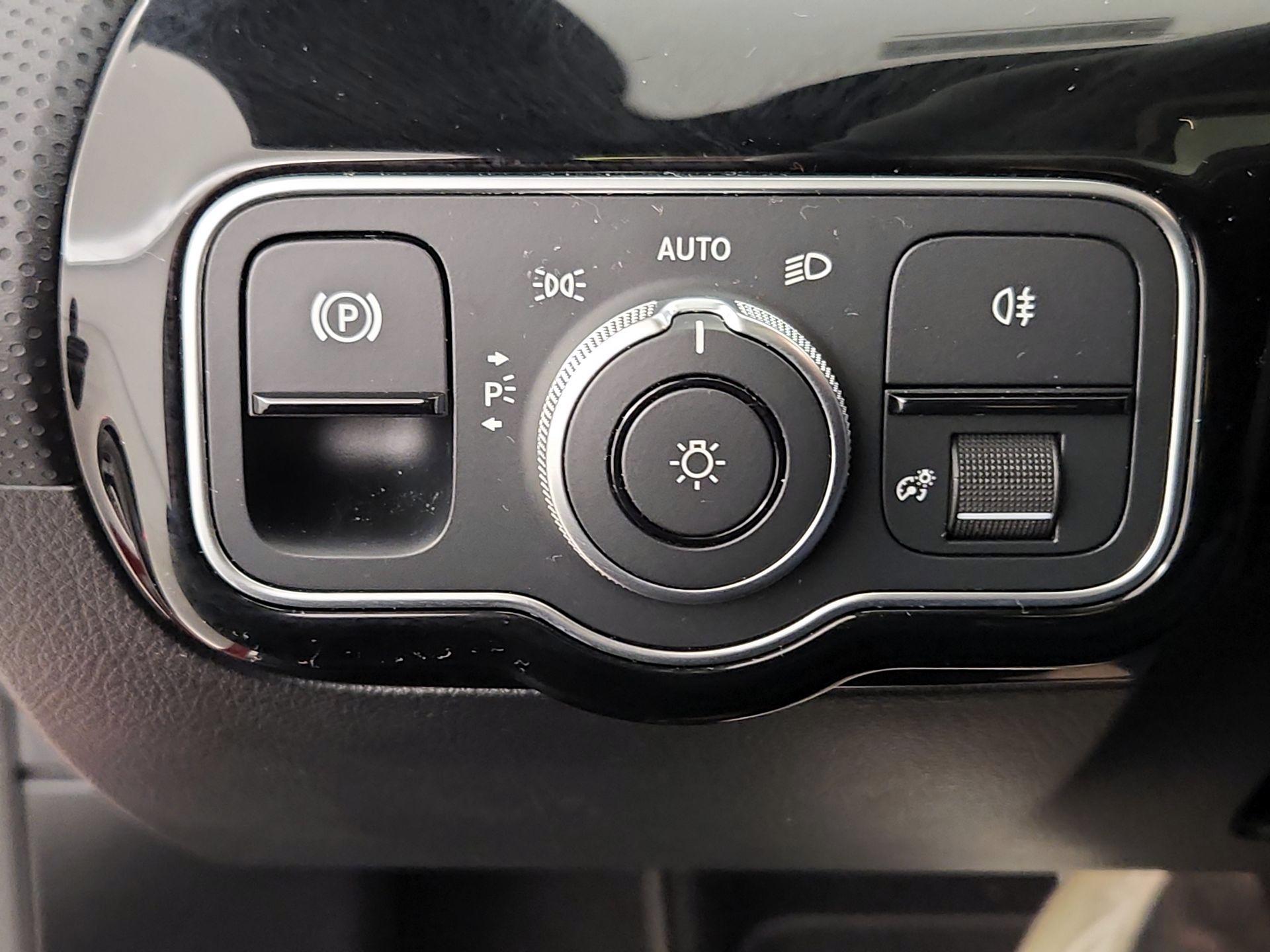 Thumbnail: 2023 Mercedes-Benz CLA - 13