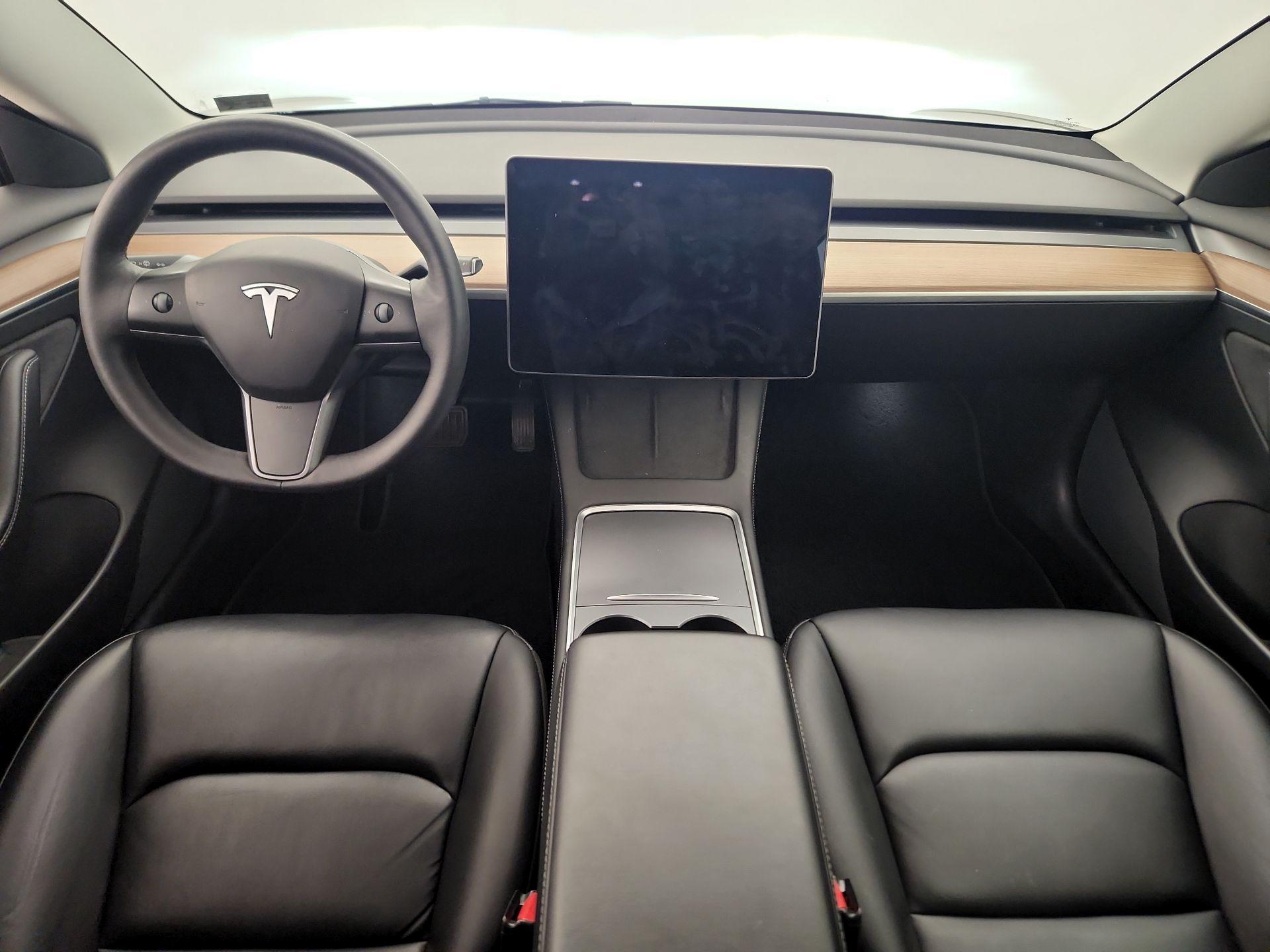 Thumbnail: 2022 Tesla Model 3 - 9