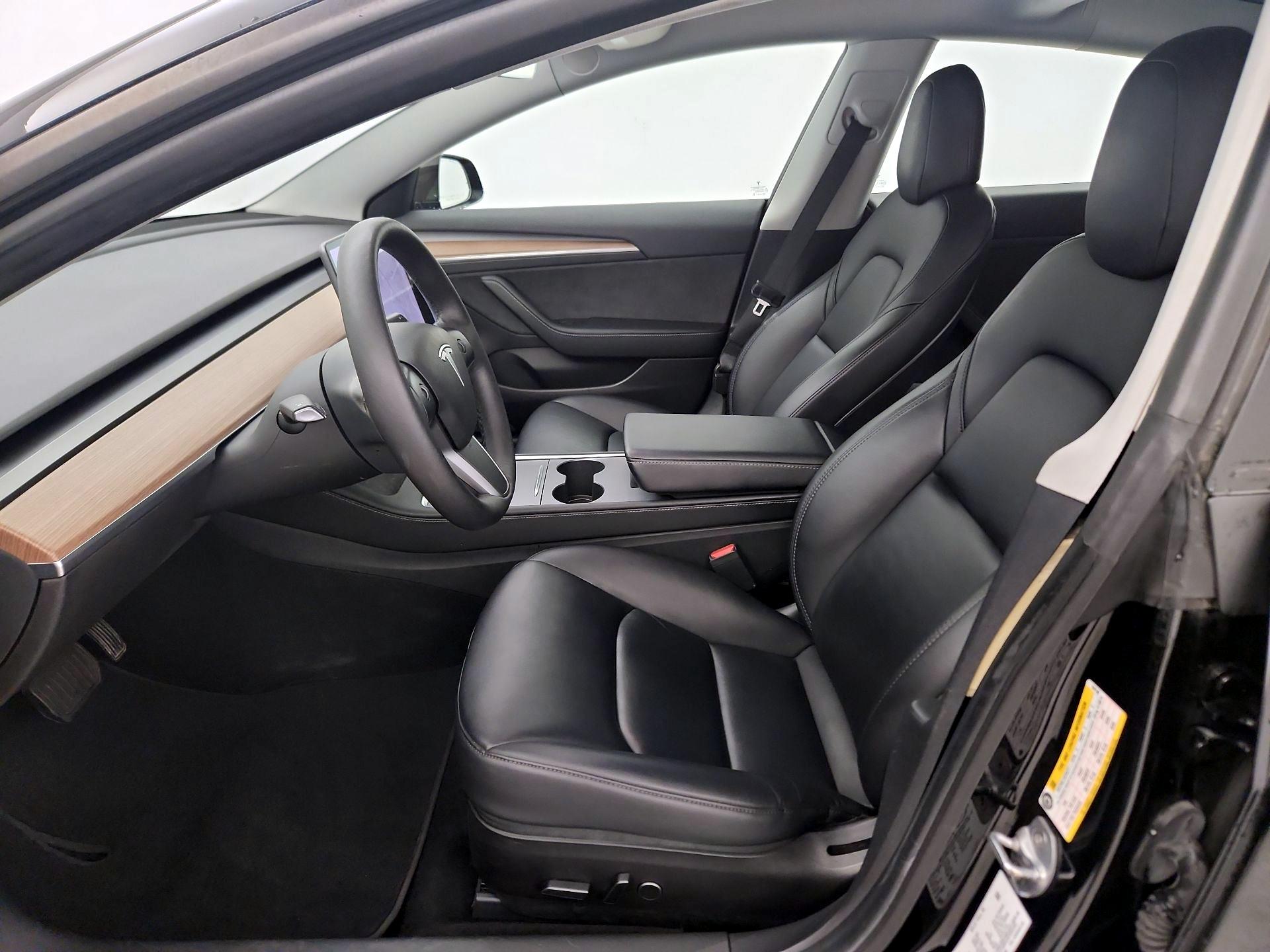 Thumbnail: 2022 Tesla Model 3 - 11