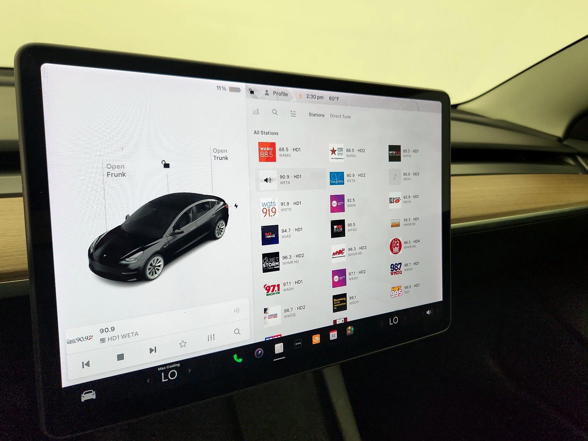 Thumbnail: 2022 Tesla Model 3 - 15