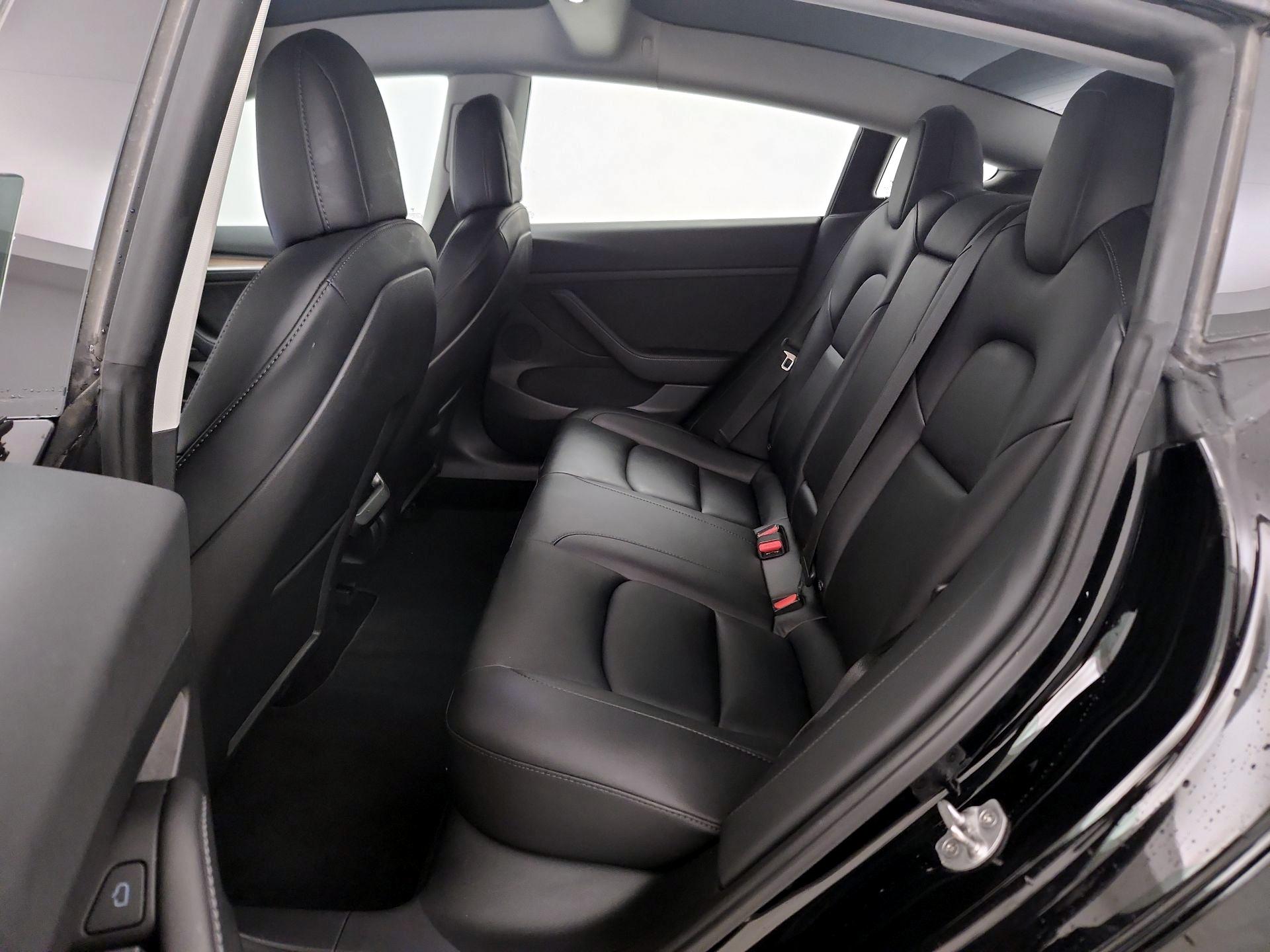 Thumbnail: 2022 Tesla Model 3 - 20