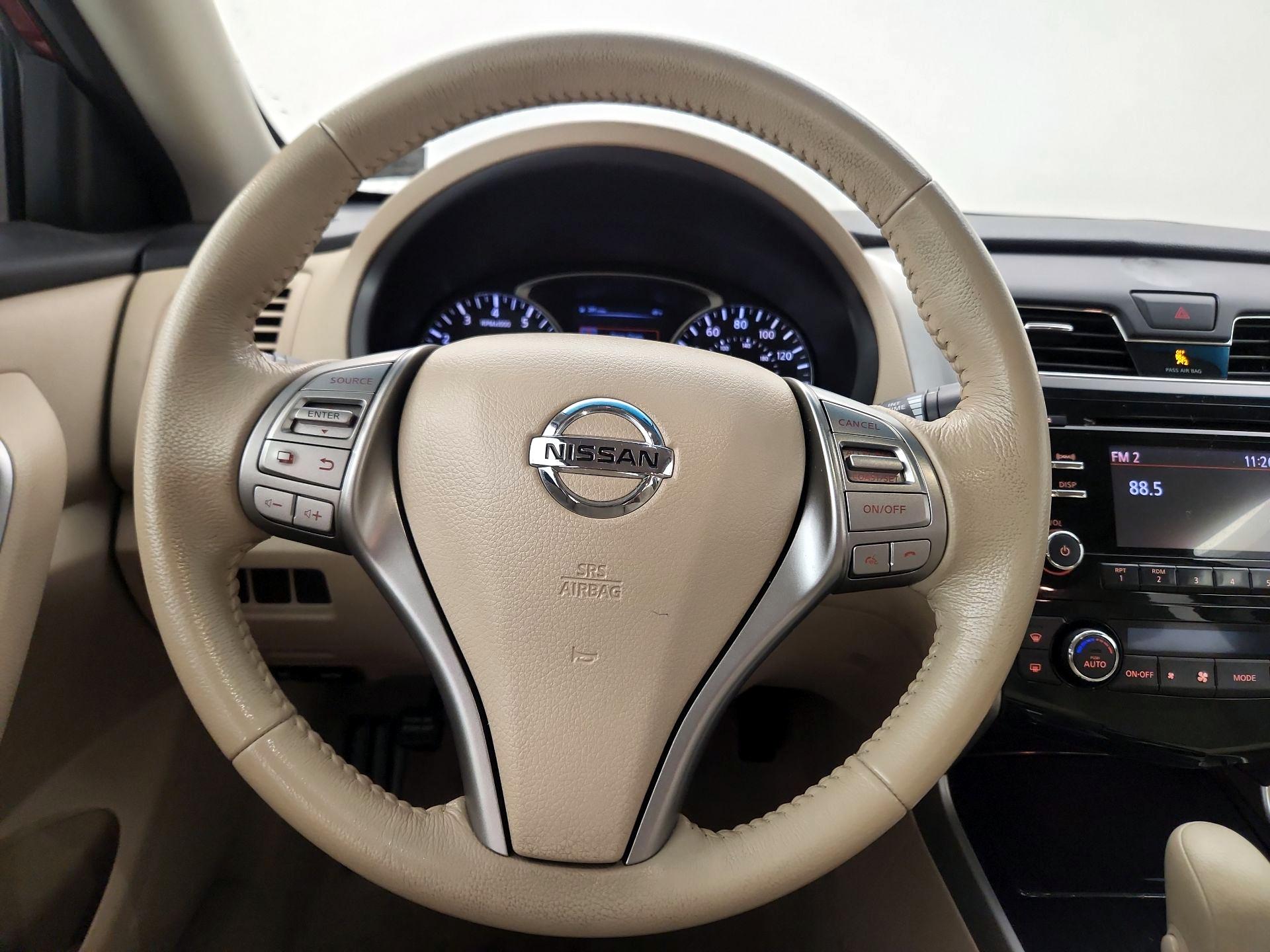 Thumbnail: 2014 Nissan Altima - 10