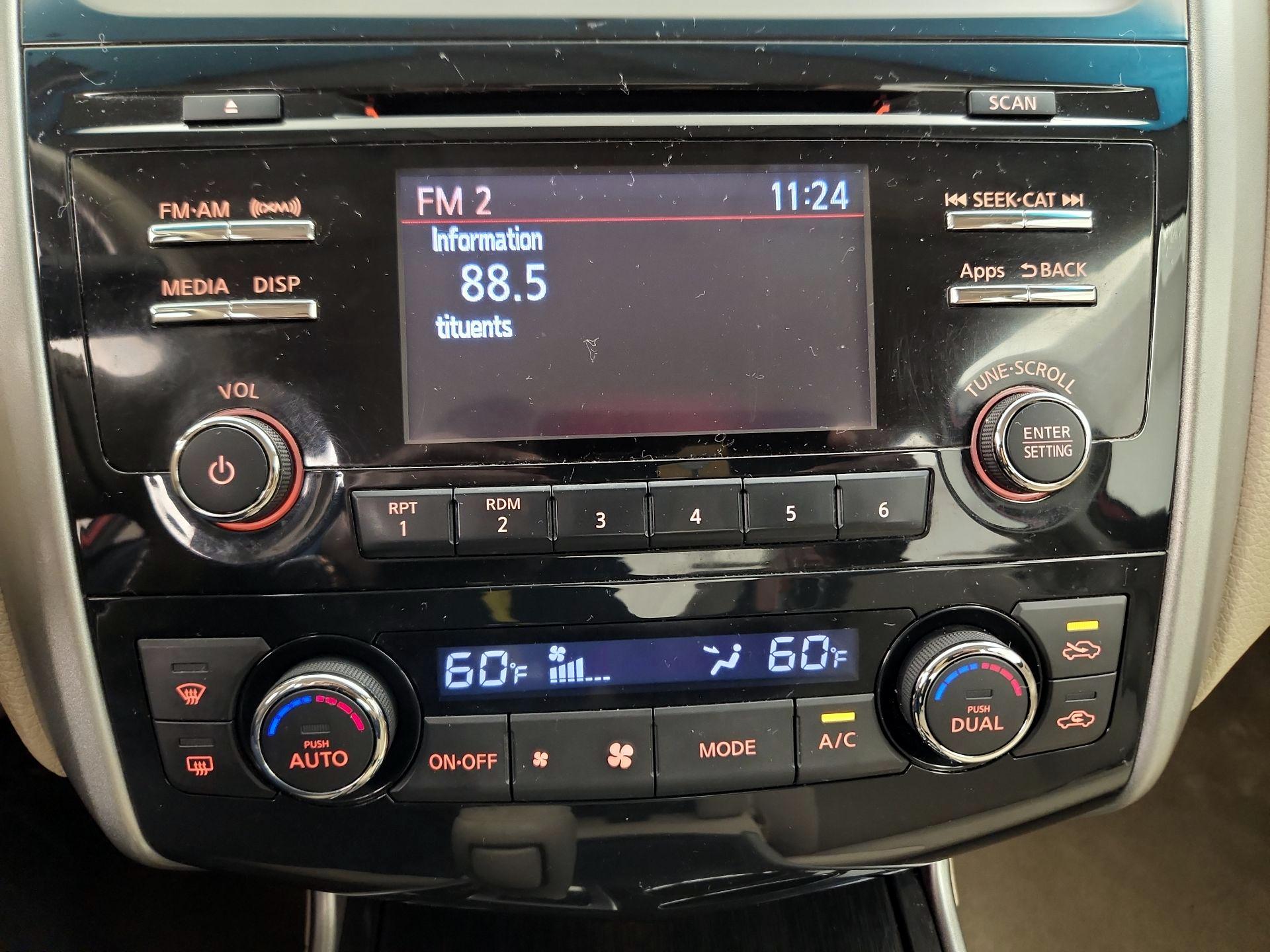 Thumbnail: 2014 Nissan Altima - 15