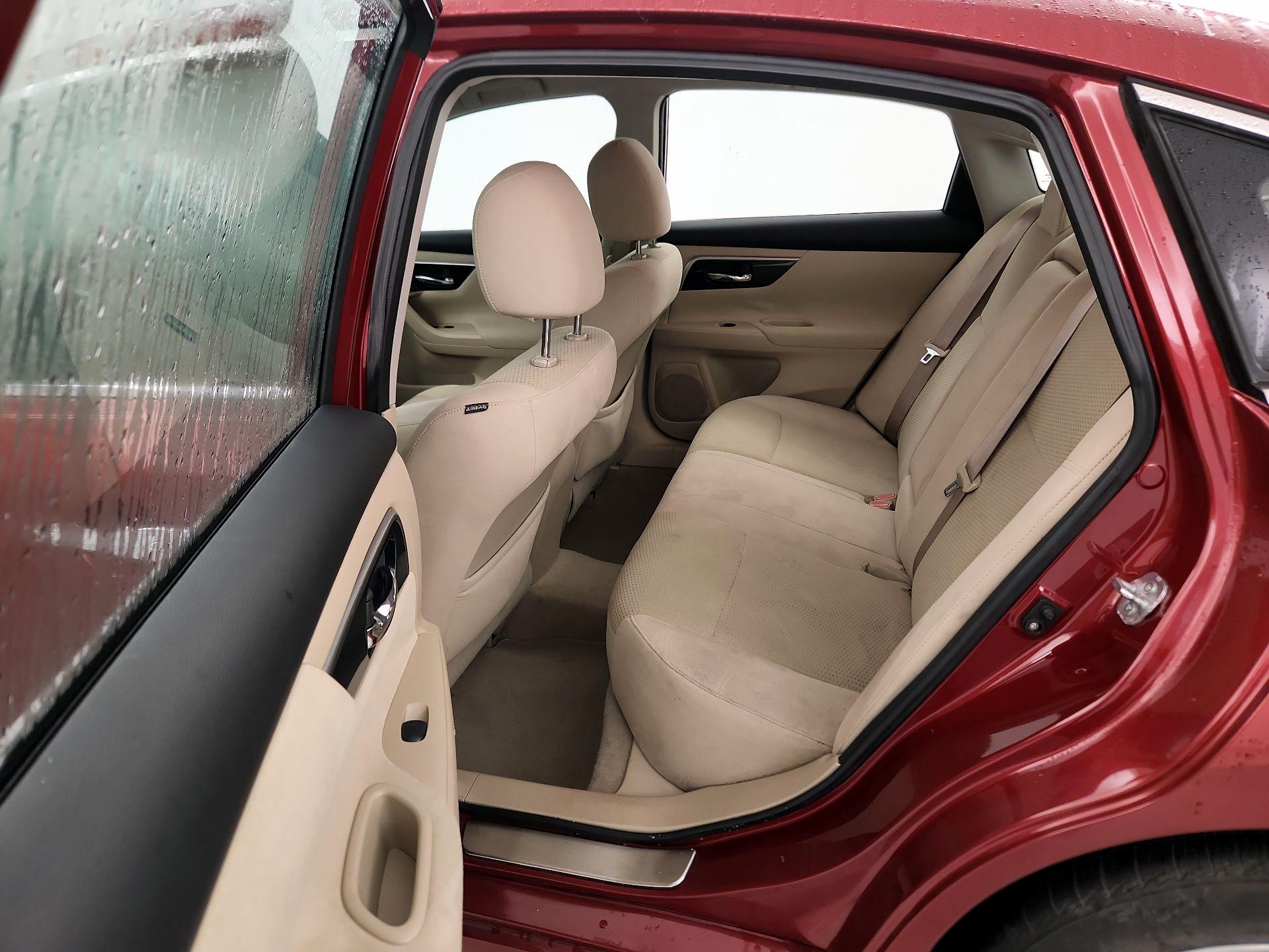 Thumbnail: 2014 Nissan Altima - 19