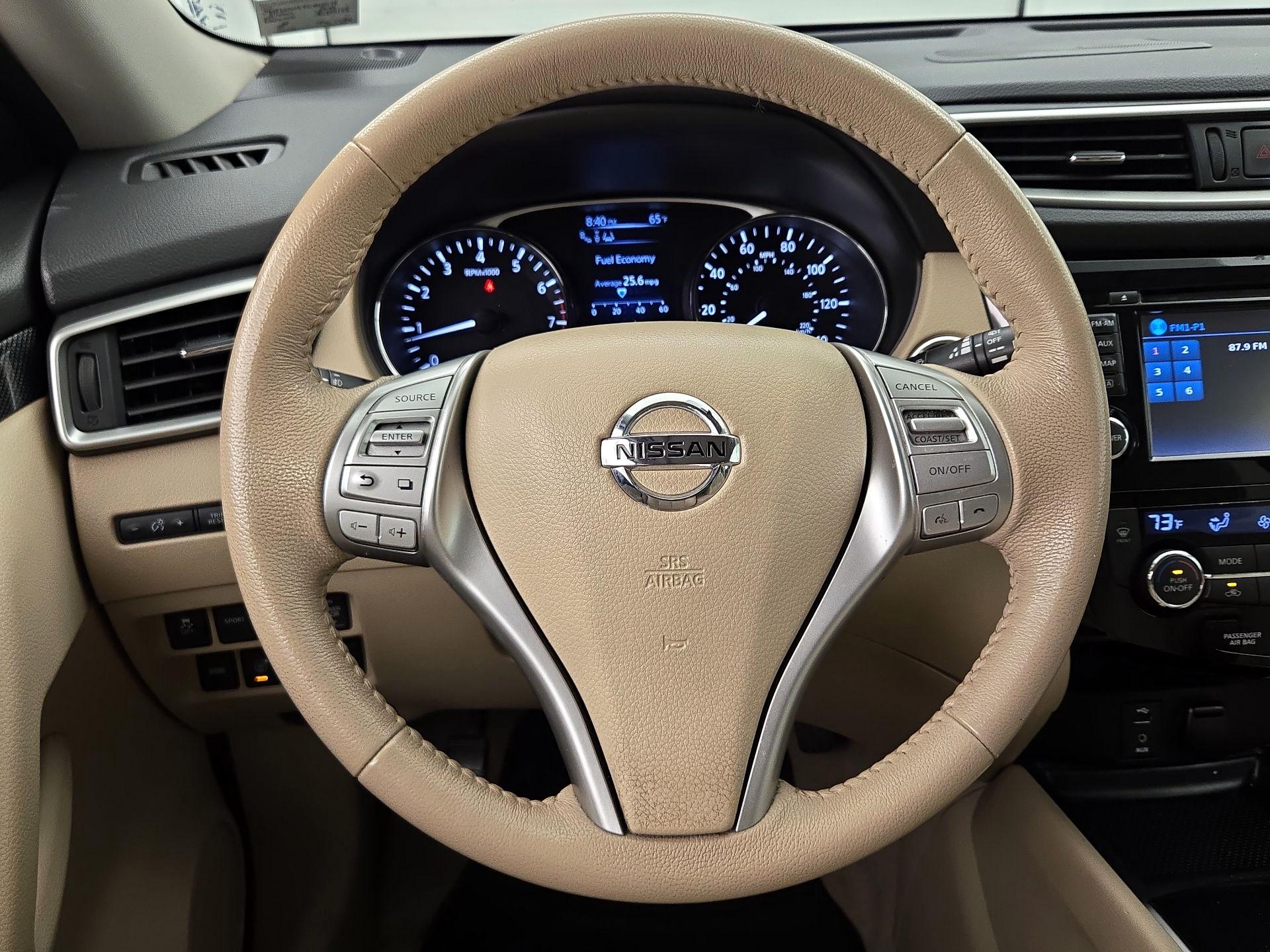 Thumbnail: 2015 Nissan Rogue - 10