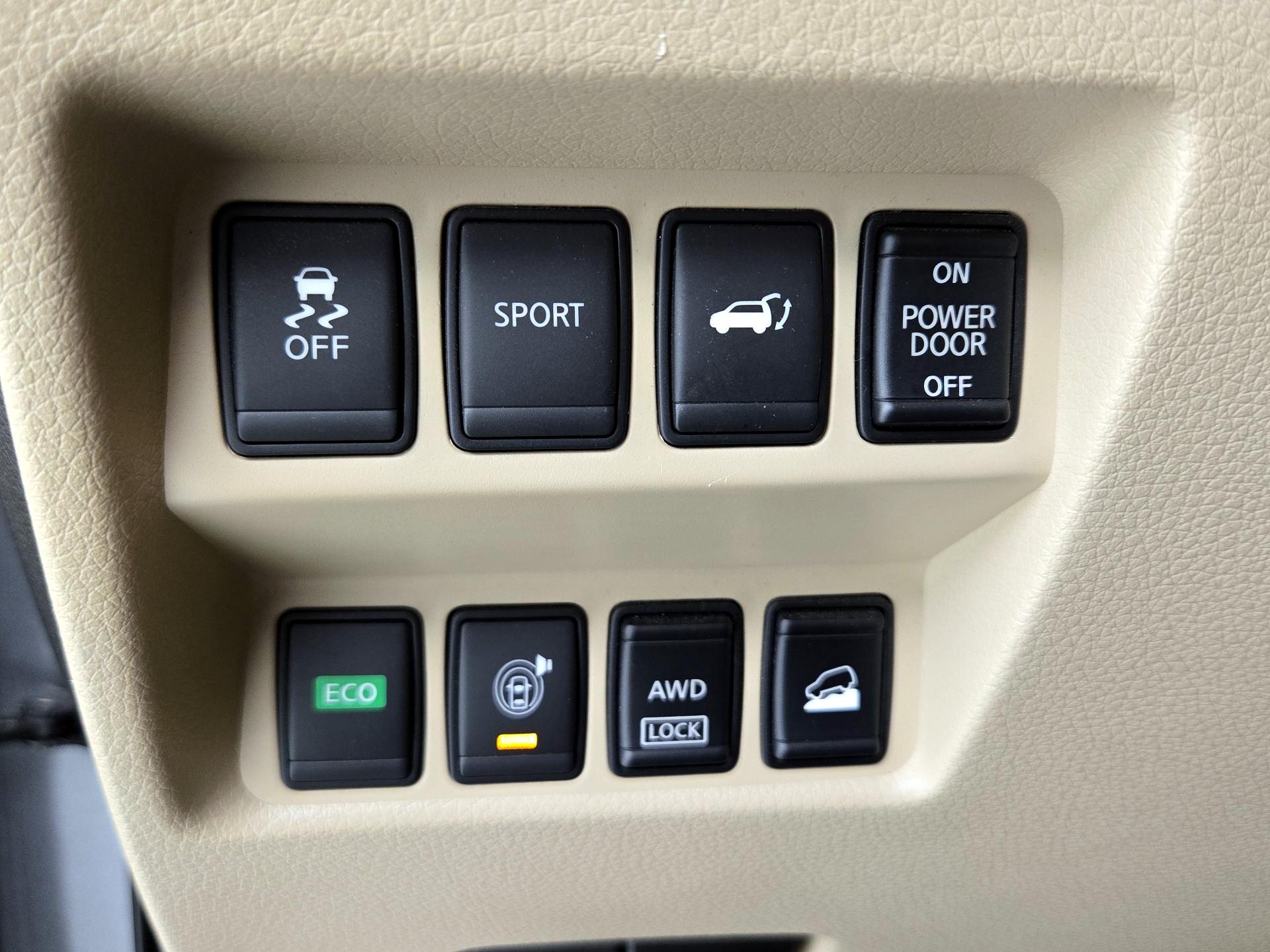 Thumbnail: 2015 Nissan Rogue - 13