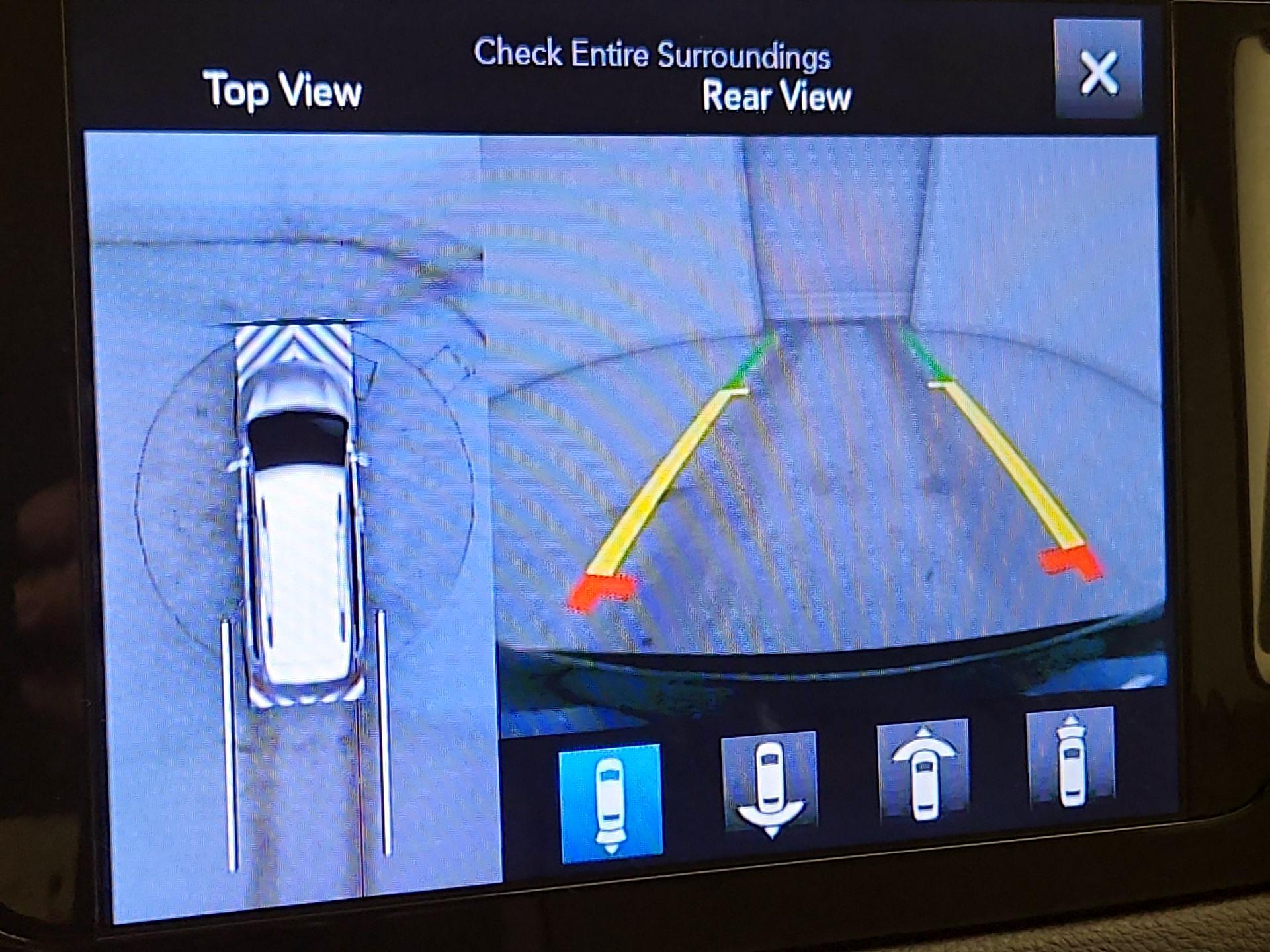 Thumbnail: 2017 Chrysler Pacifica - 15