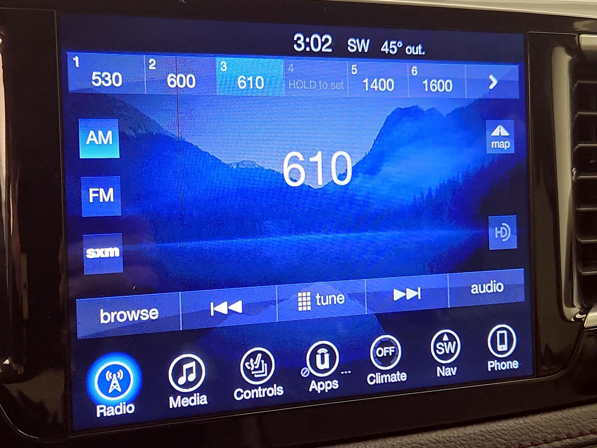 Thumbnail: 2017 Chrysler Pacifica - 16